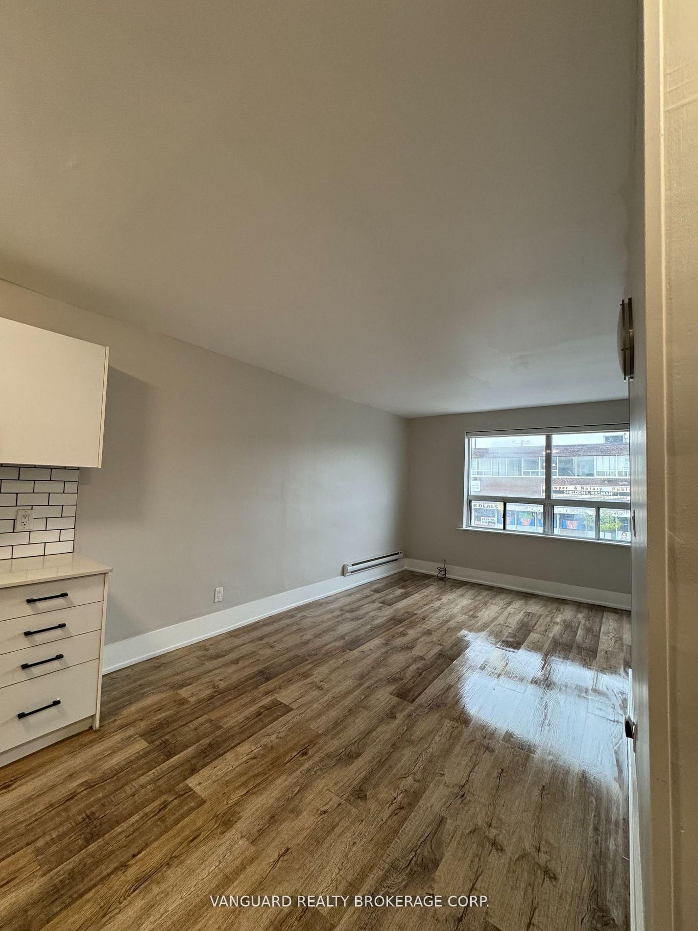 1623A Eglinton Avenue - Photo 9