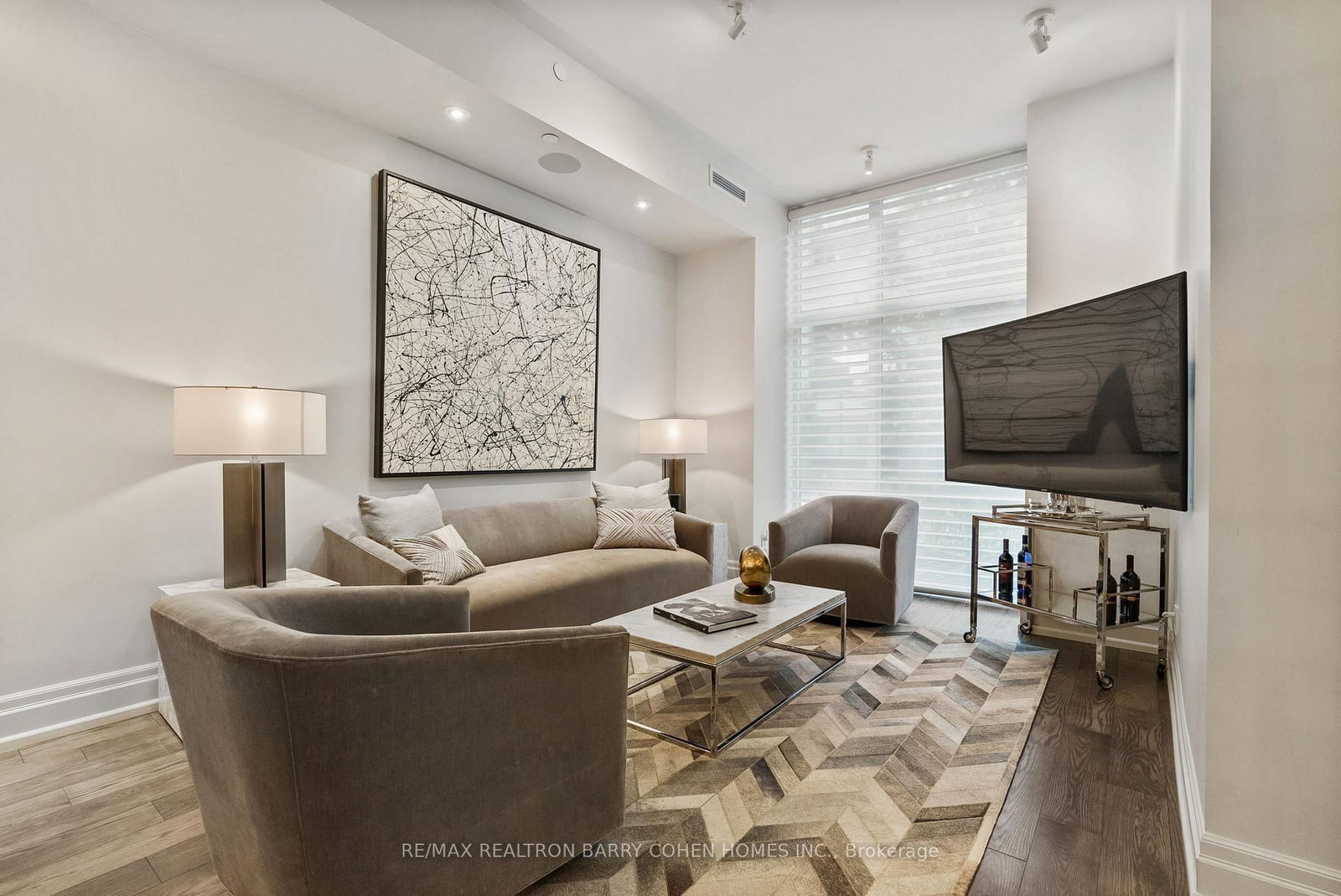 133 Pears Avenue - Photo 7