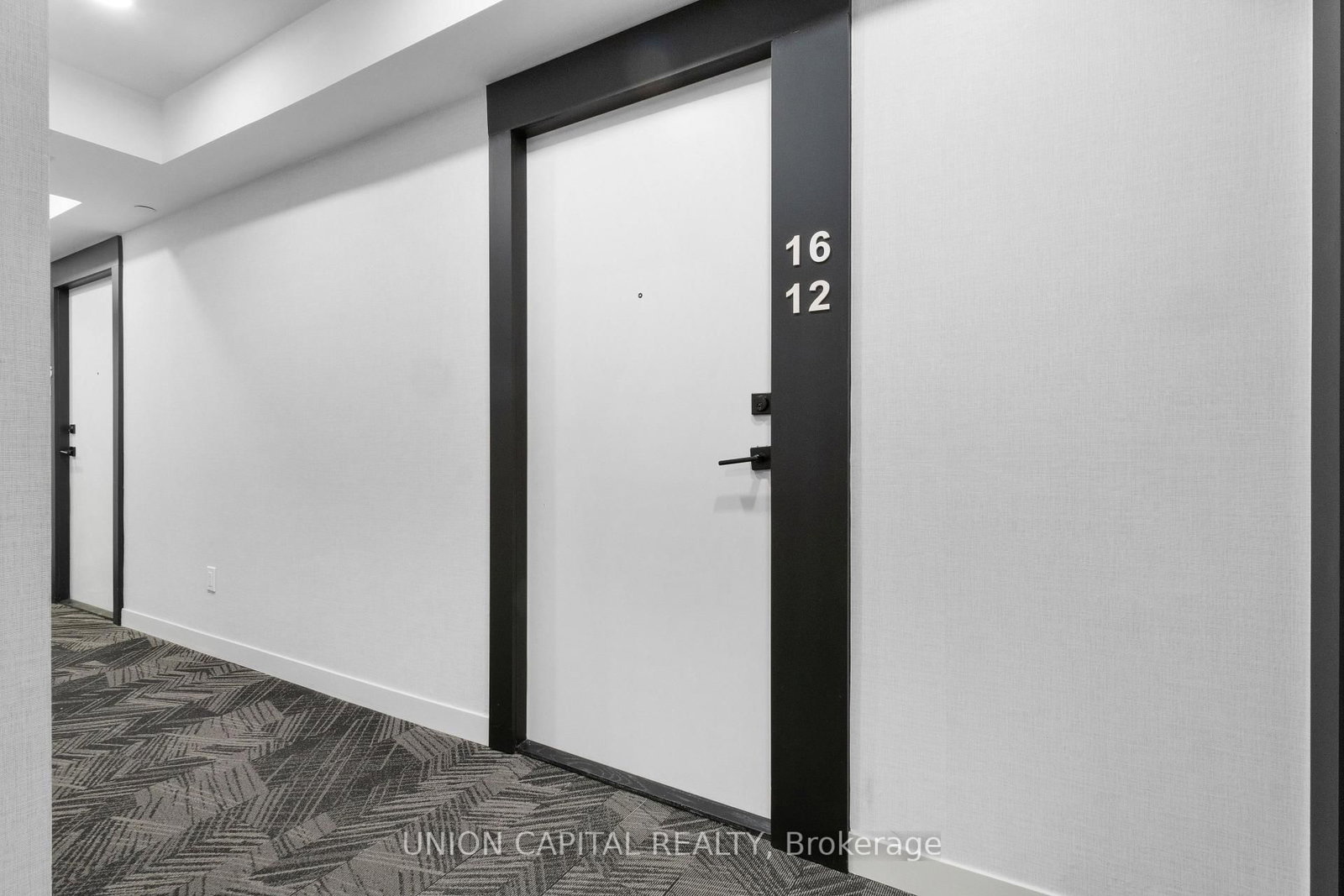 319 Jarvis Street, Unit 1612 - Photo 3