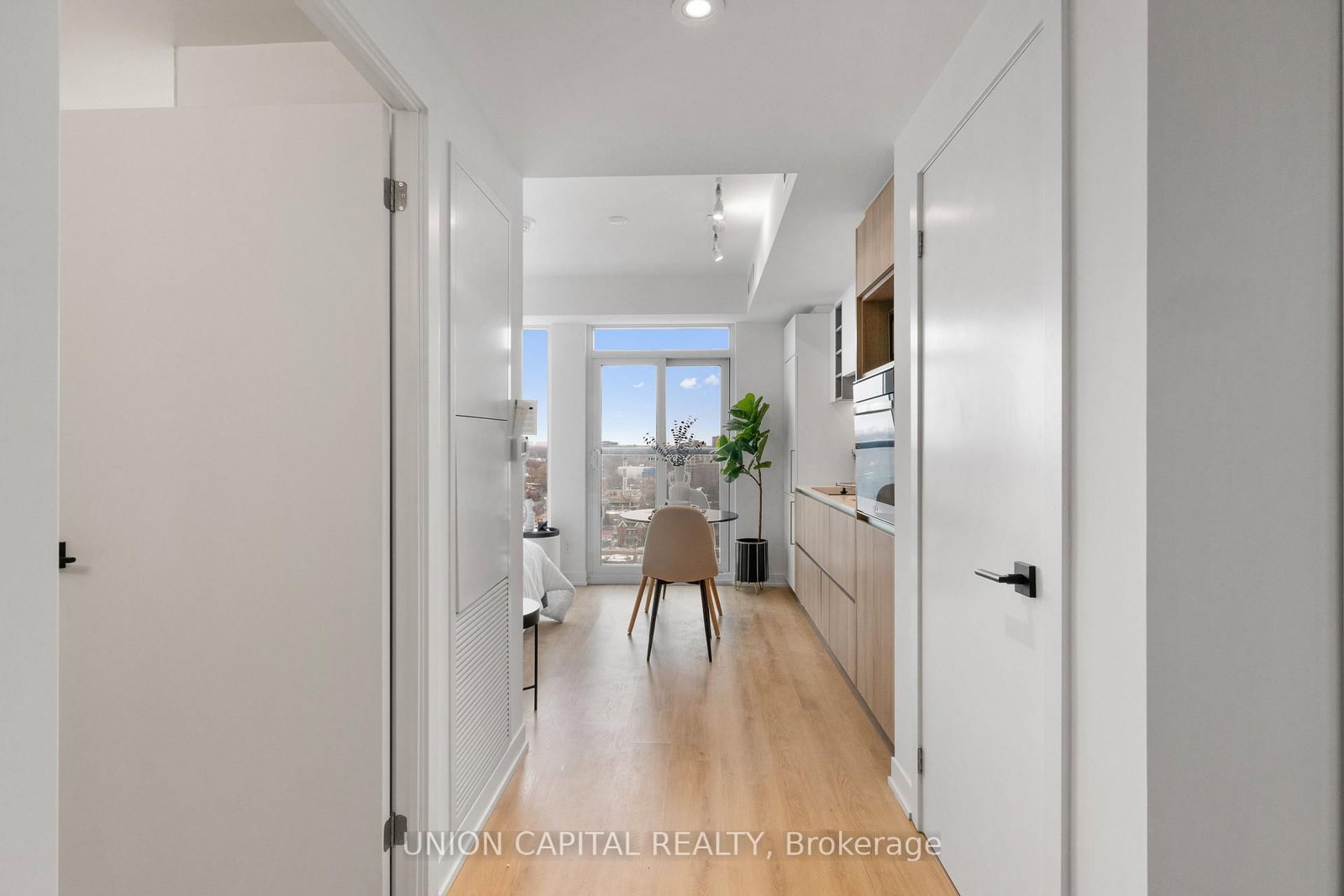 319 Jarvis Street, Unit 1612 - Photo 5