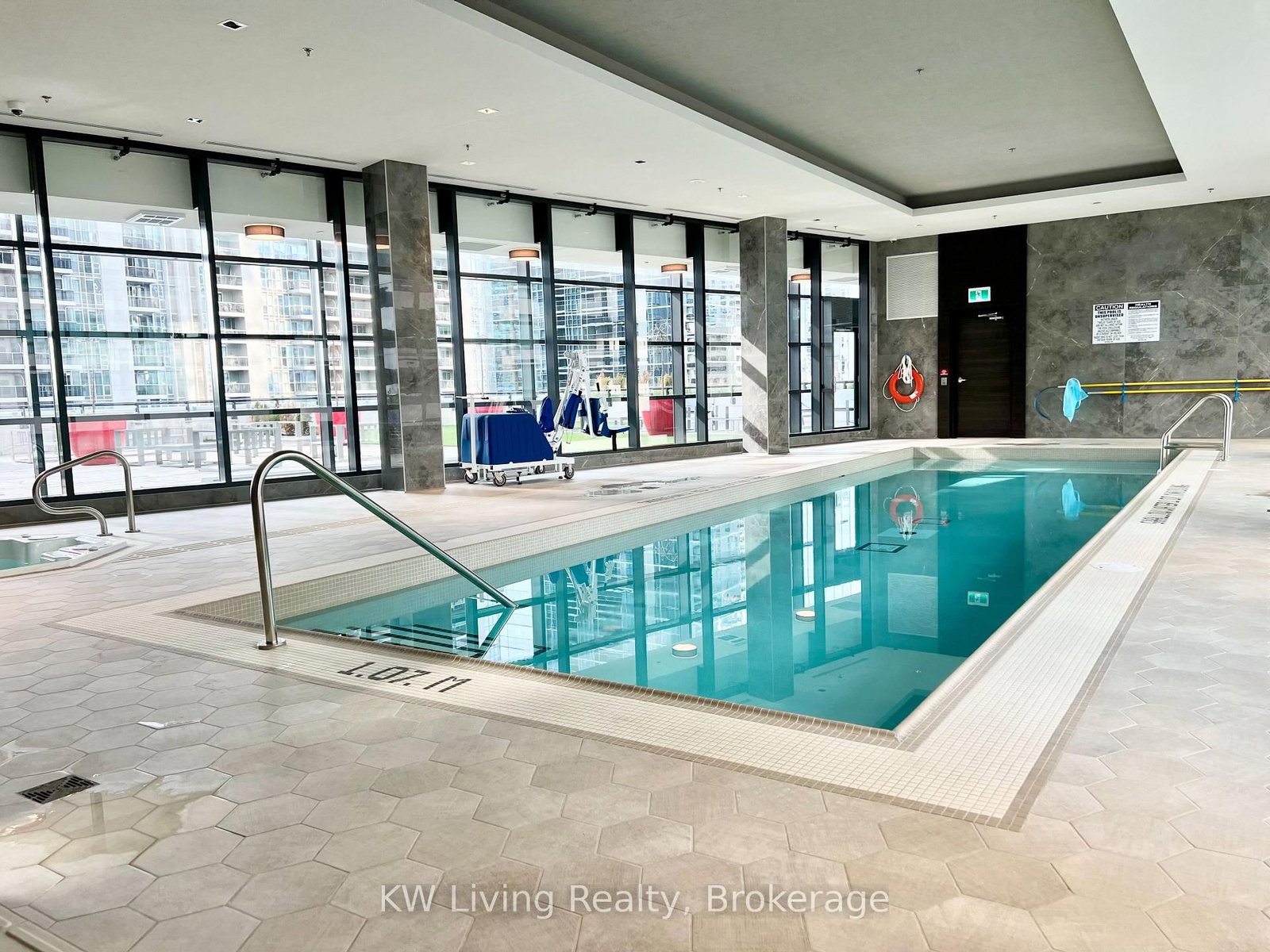 4955 Yonge Street, Unit 1718 - Photo 13