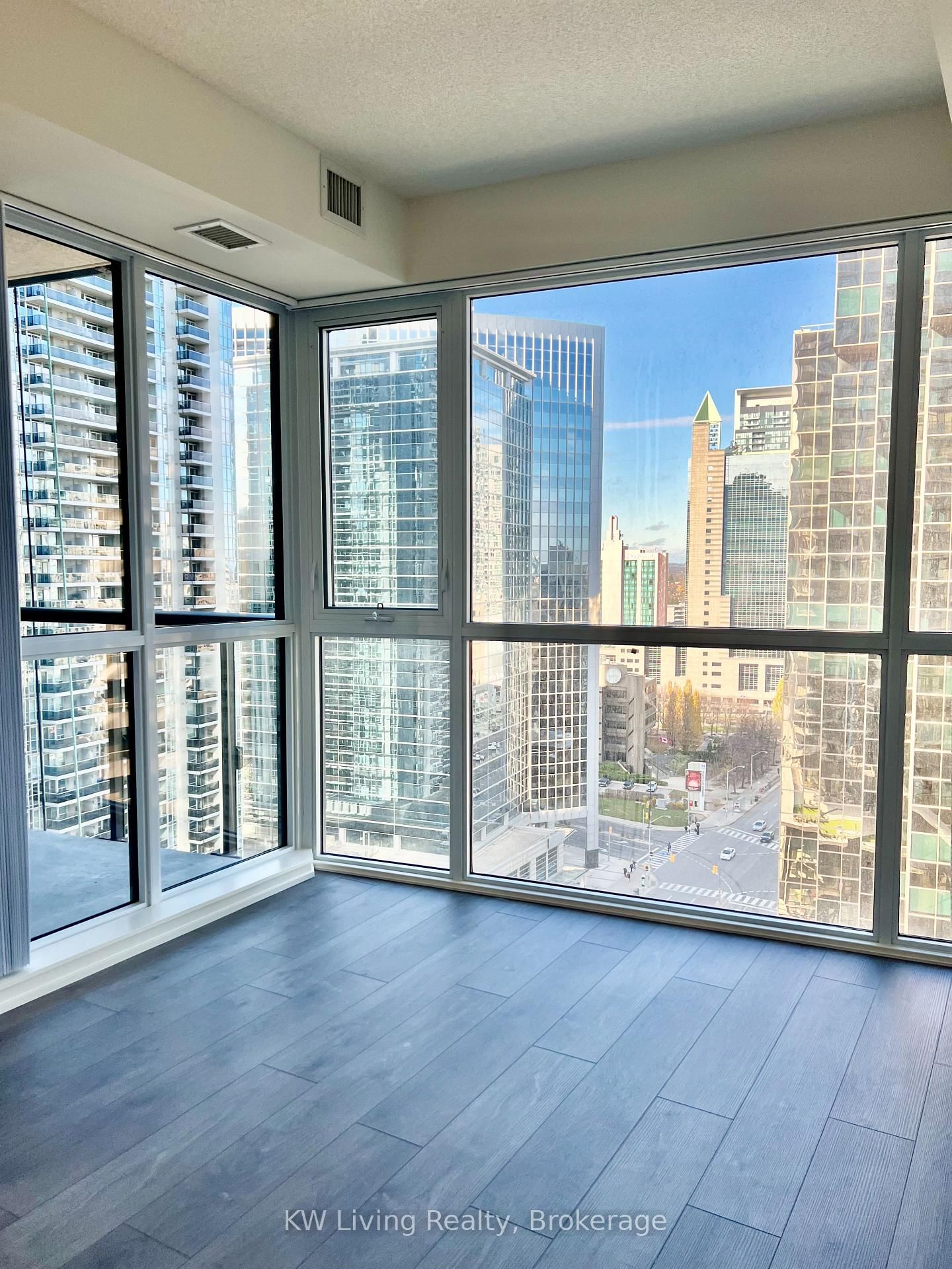 4955 Yonge Street, Unit 1718 - Photo 4