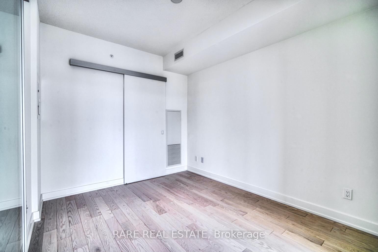 25 Richmond Street E, Unit 1515 - Photo 4