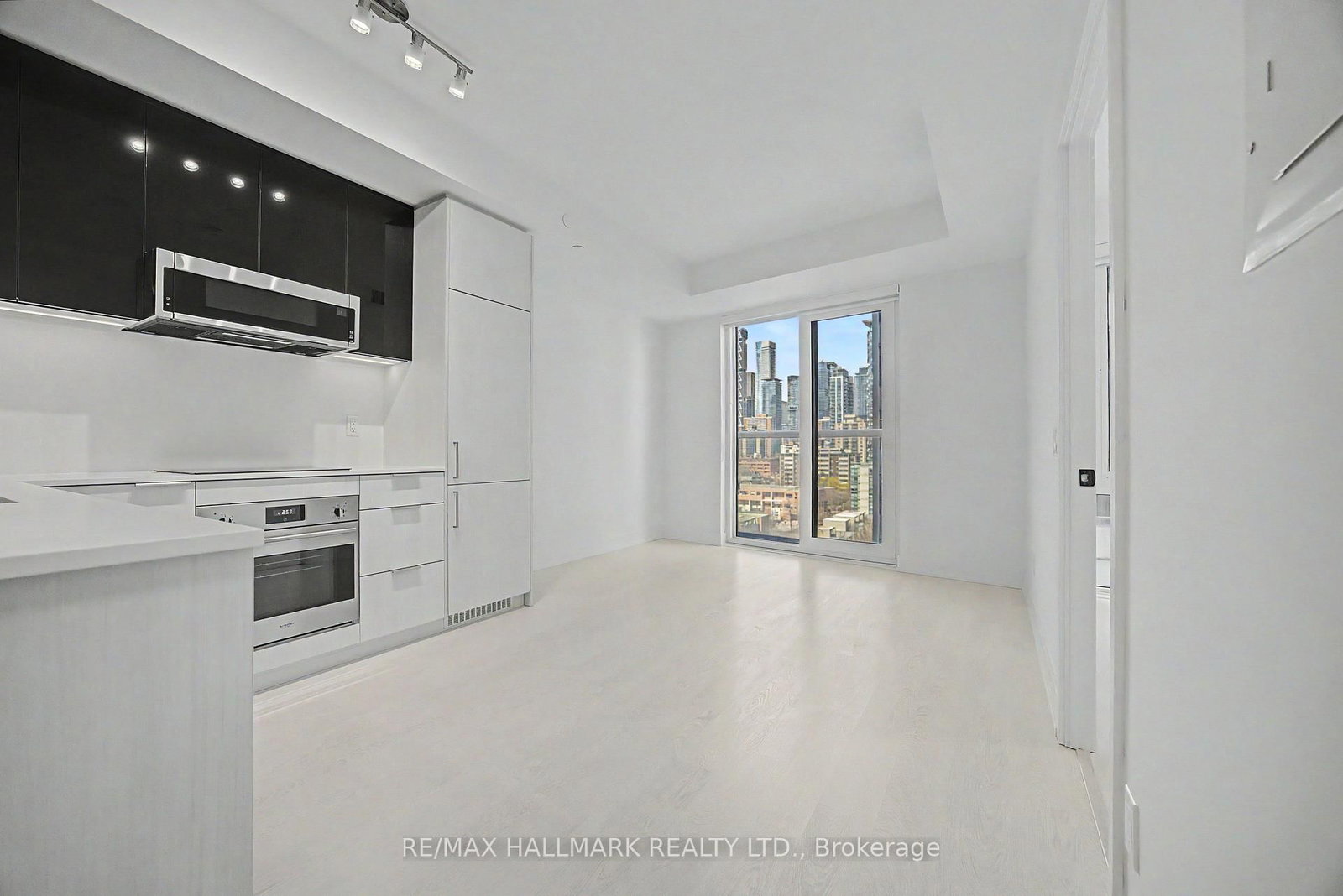 308 Jarvis Street, Unit 1209 - Photo 4