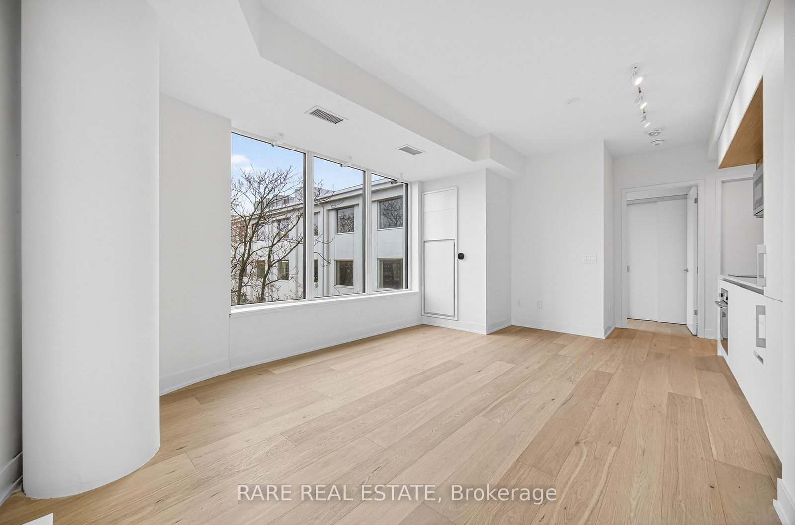 322 Dupont Street, Unit 406 - Photo 6