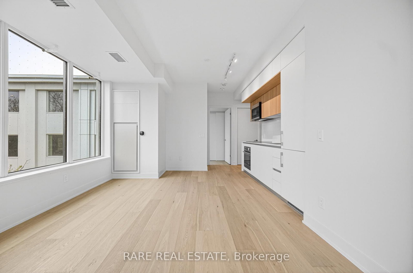 322 Dupont Street, Unit 406 - Photo 7
