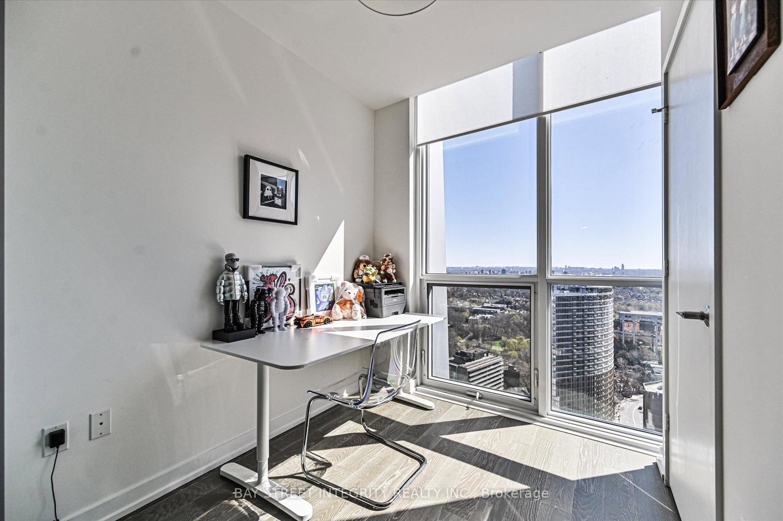 1 Yorkville Avenue, Unit 3208 - Photo 21