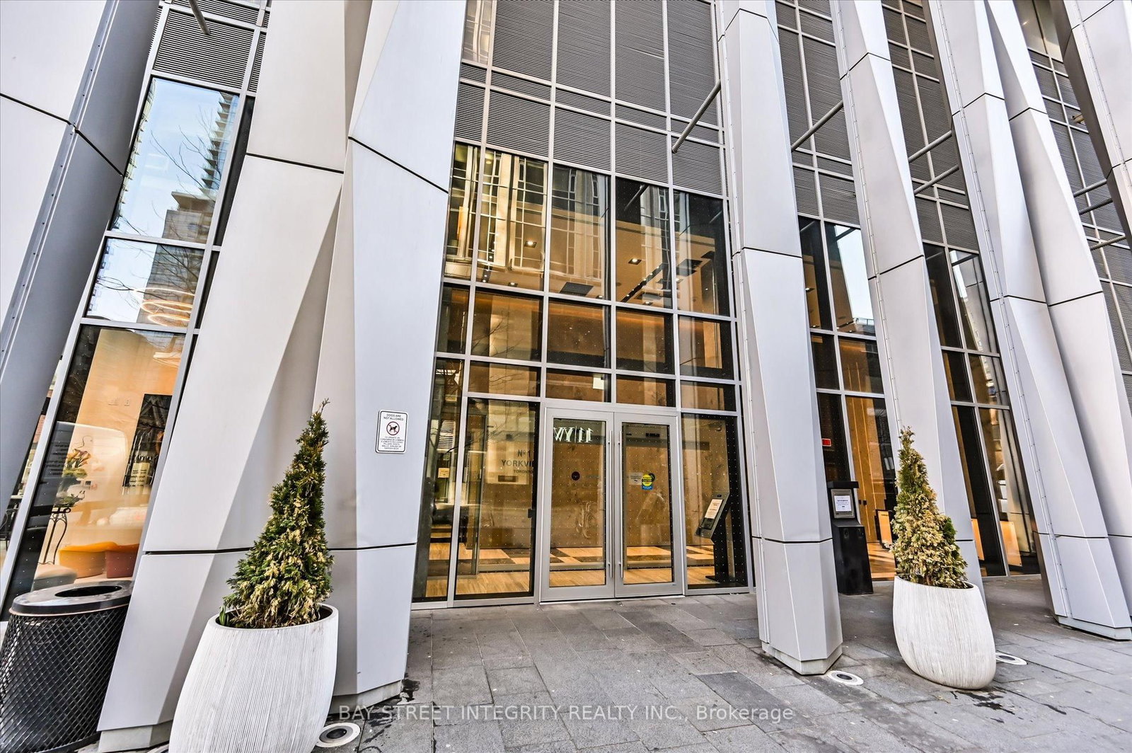 1 Yorkville Avenue, Unit 3208 - Photo 3
