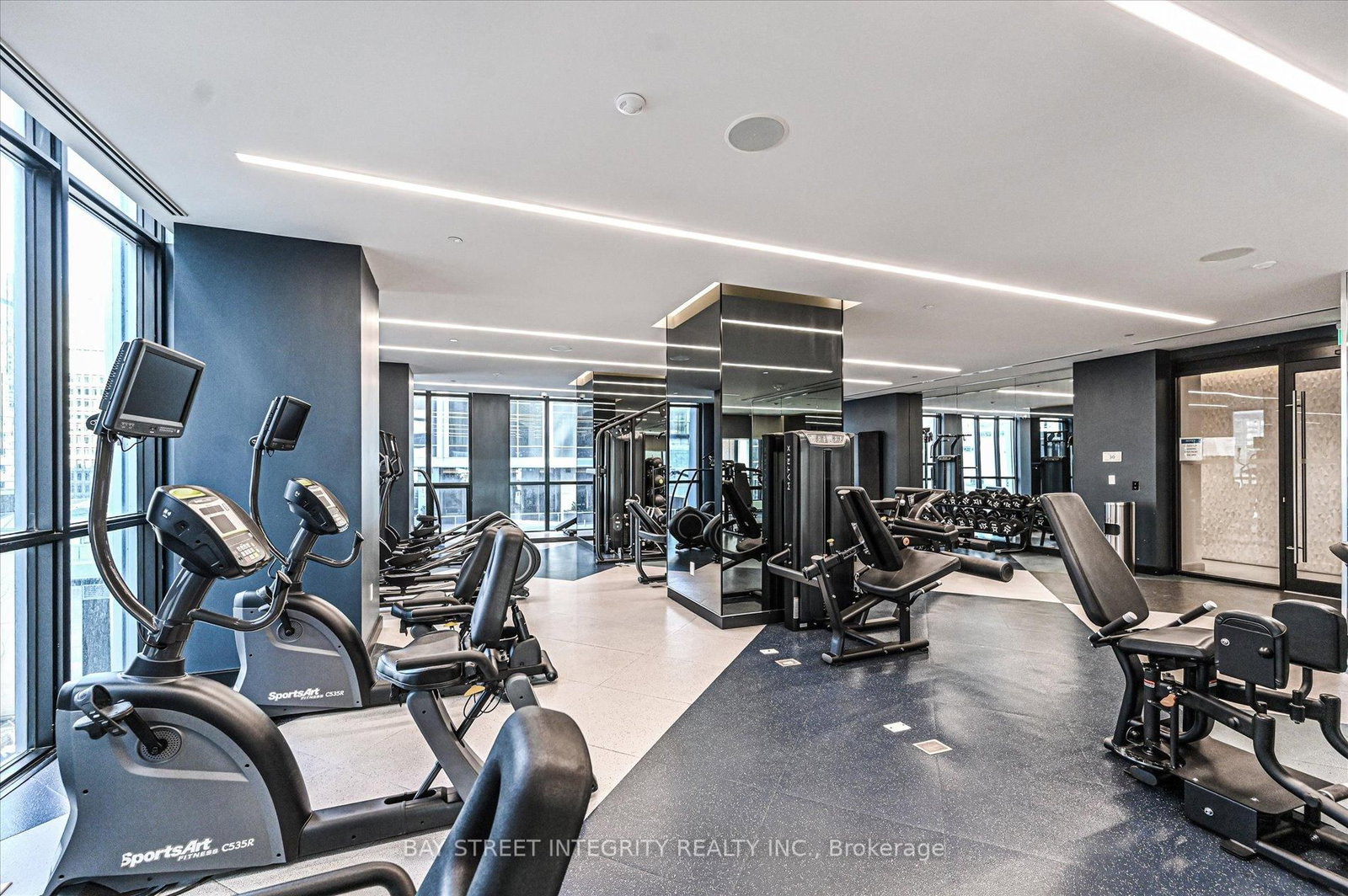 1 Yorkville Avenue, Unit 3208 - Photo 30