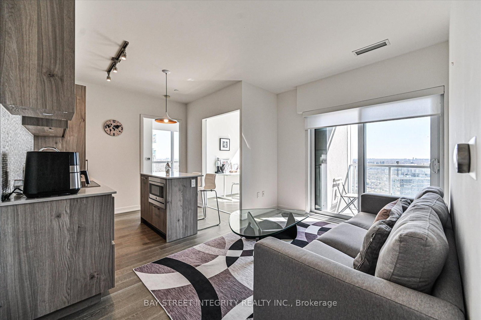 1 Yorkville Avenue, Unit 3208 - Photo 7