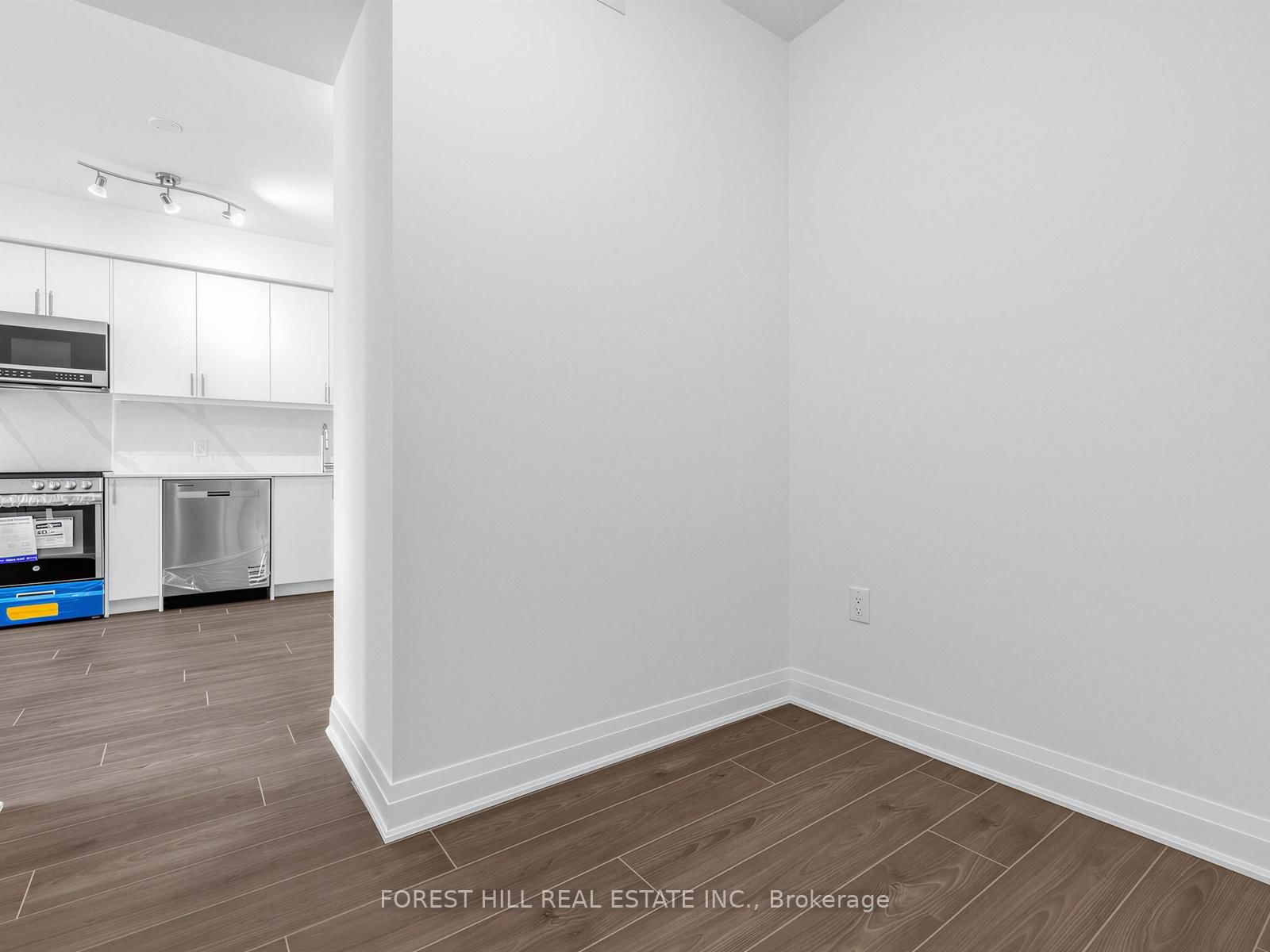602-700 Sheppard Avenue, Toronto, ON, photo 5