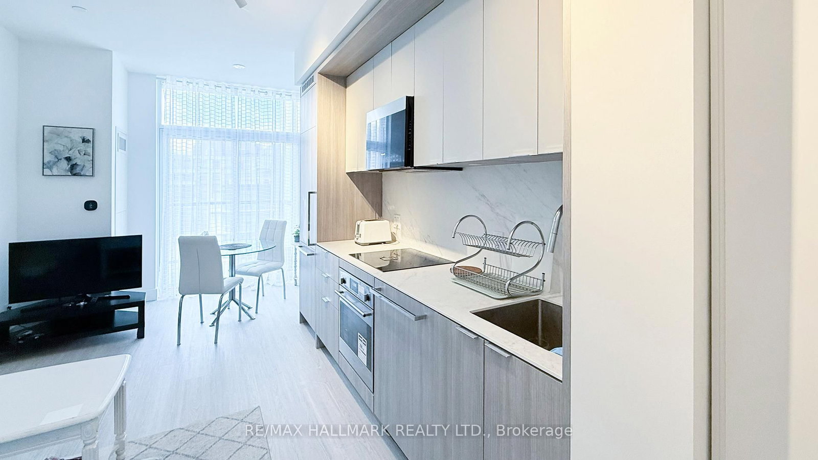 6 Greenbriar Road, Unit 708 - Photo 5
