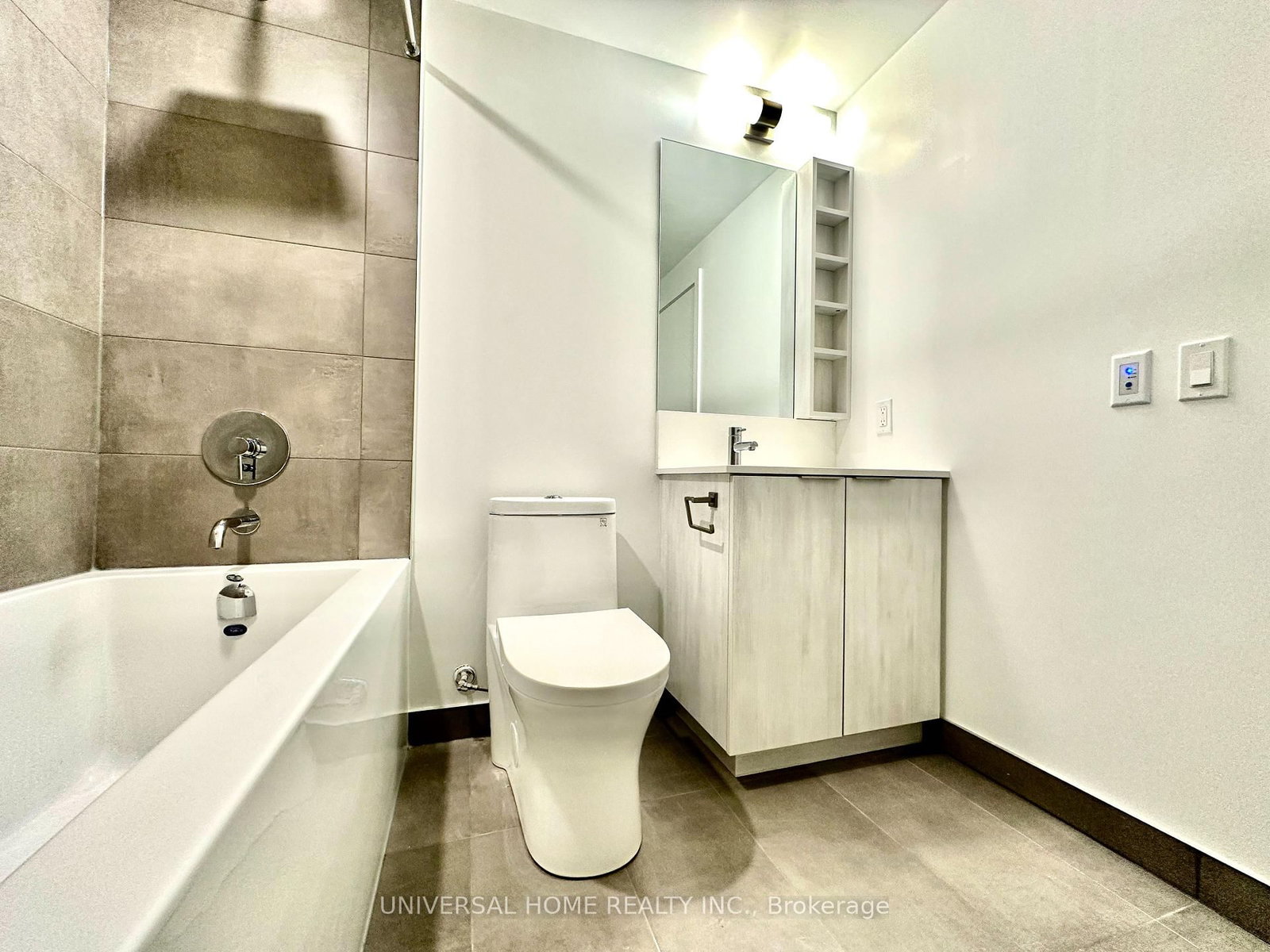 8 Wellesley Street W, Unit 3205 - Photo 18