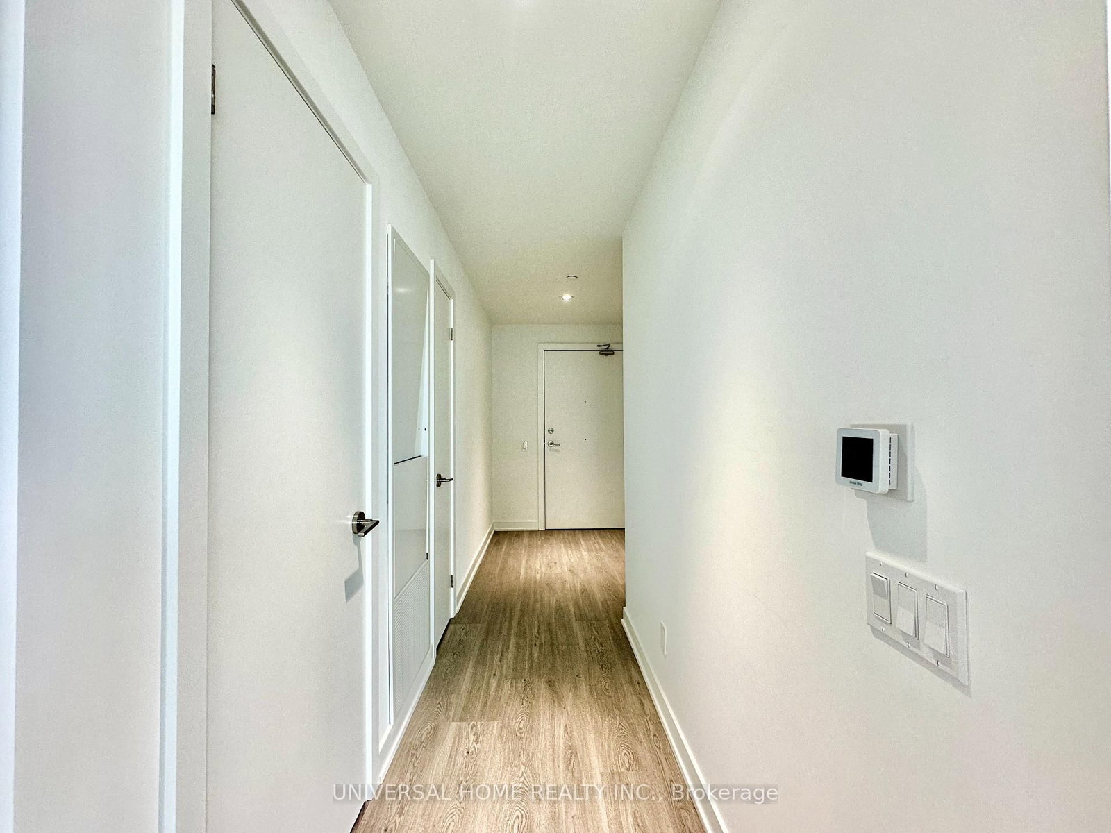 8 Wellesley Street W, Unit 3205 - Photo 4