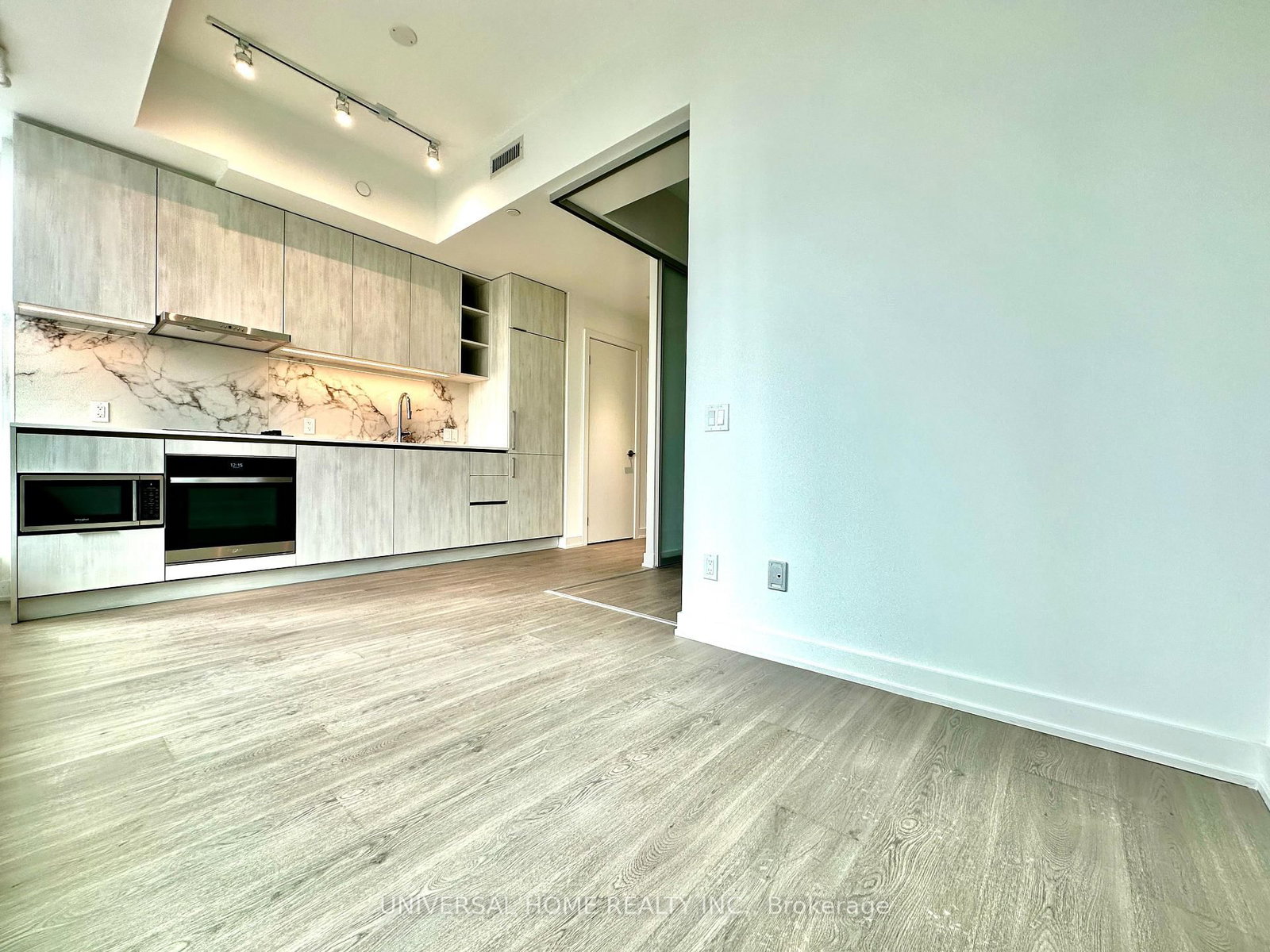 8 Wellesley Street W, Unit 3205 - Photo 9