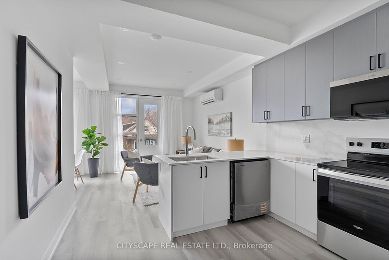 home for lease on Garden Suite D-589 Oakwood Avenue