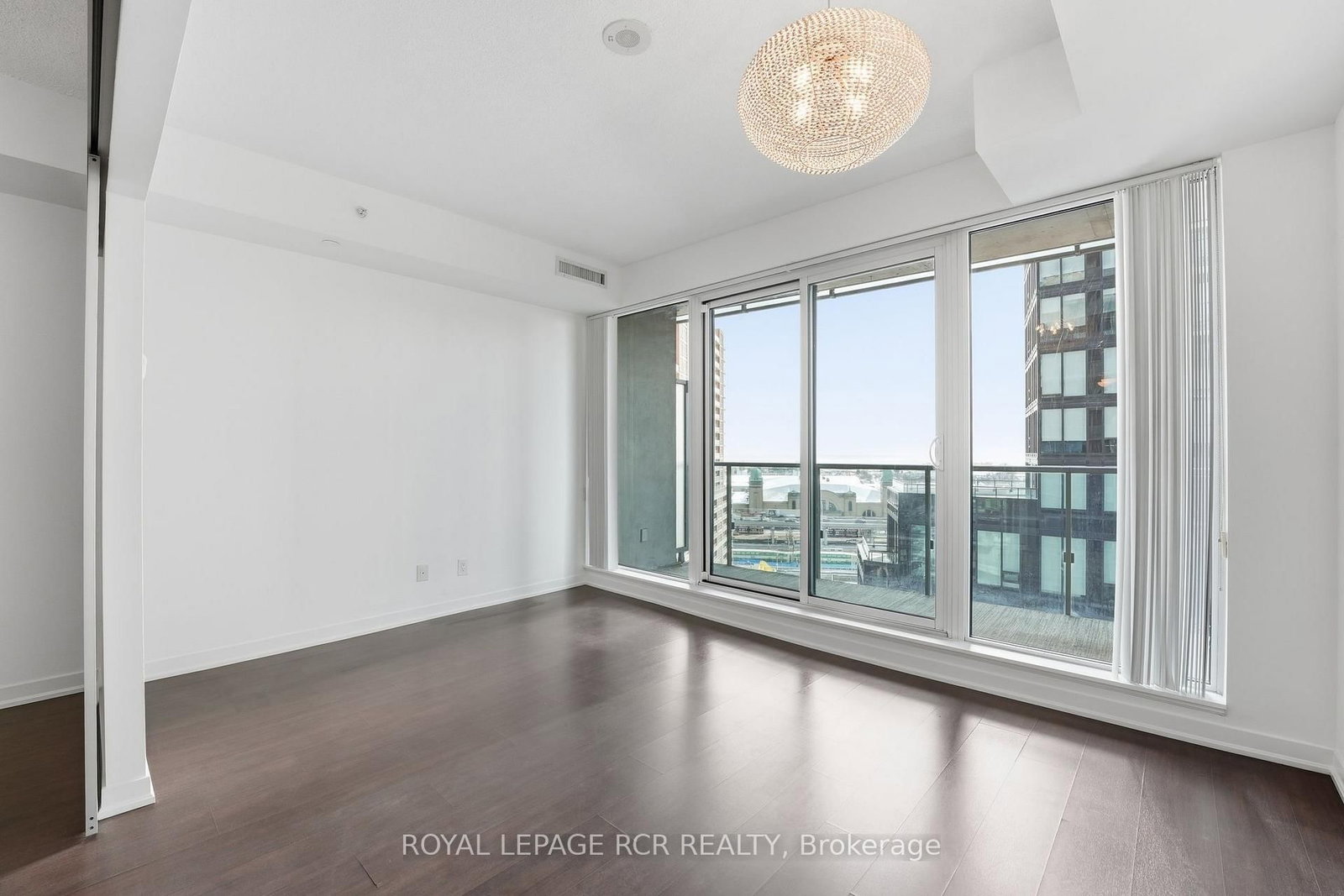 150 East Liberty Street, Unit 1210 - Photo 3