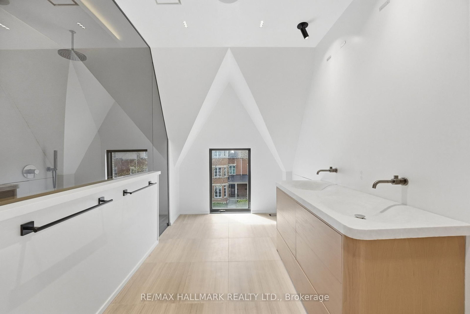 48 Shaftesbury Avenue • Toronto, ON photo 12