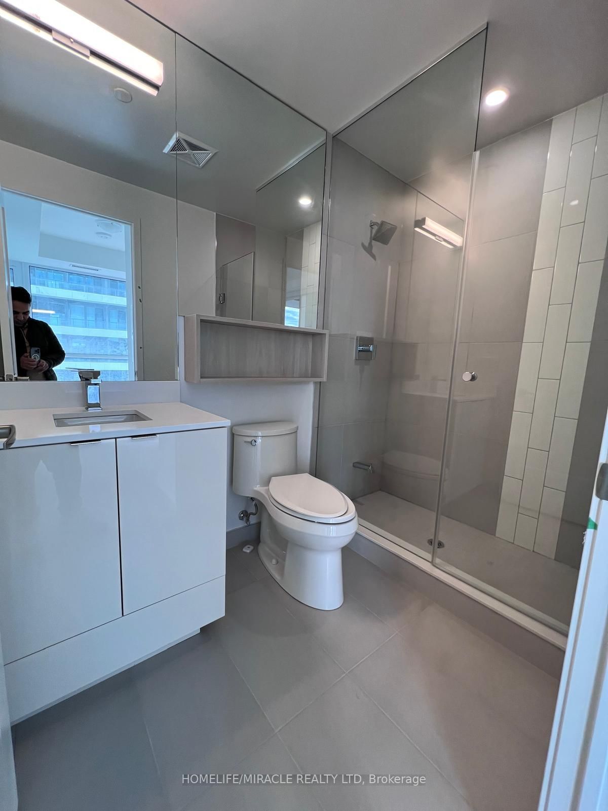 135 LOWER SHERBOURNE Street, Unit 2423 - Photo 4