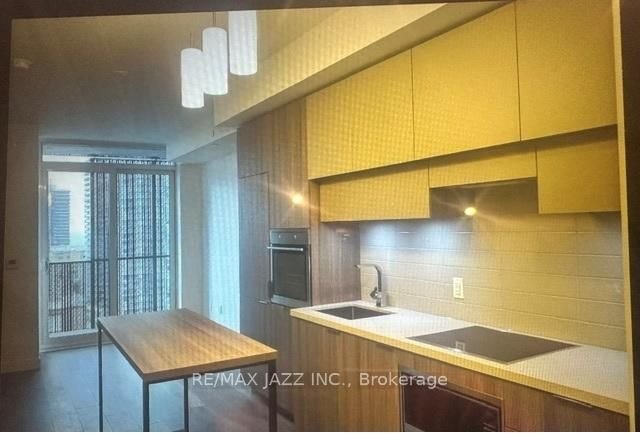 8 Eglinton Avenue E, Unit 1709
