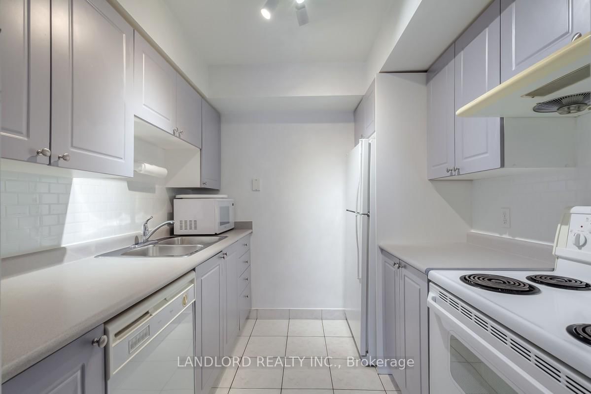 256 Doris Avenue, Unit 801