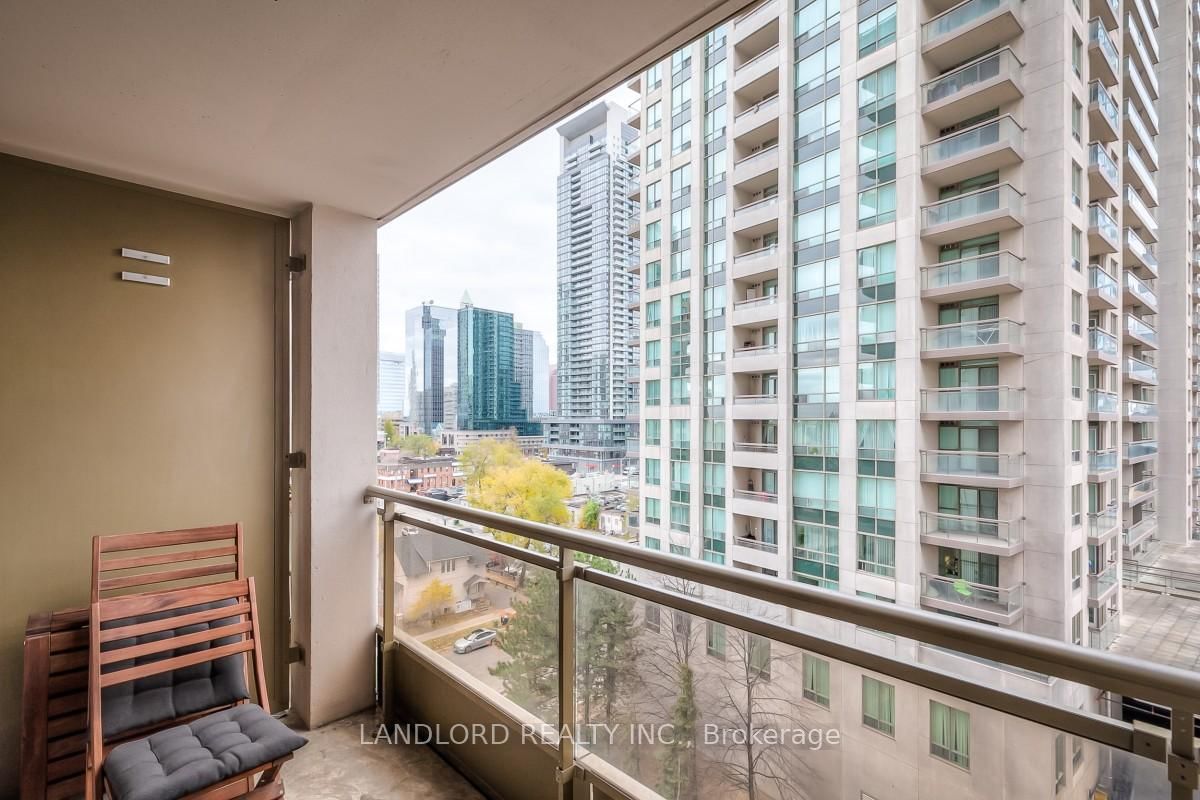 256 Doris Avenue, Unit 801 - Photo 13