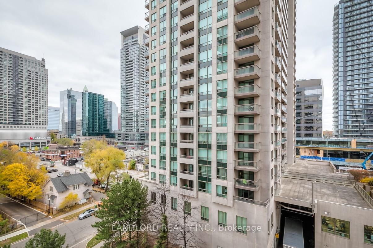 256 Doris Avenue, Unit 801 - Photo 14