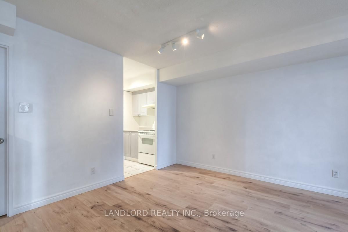 256 Doris Avenue, Unit 801 - Photo 5