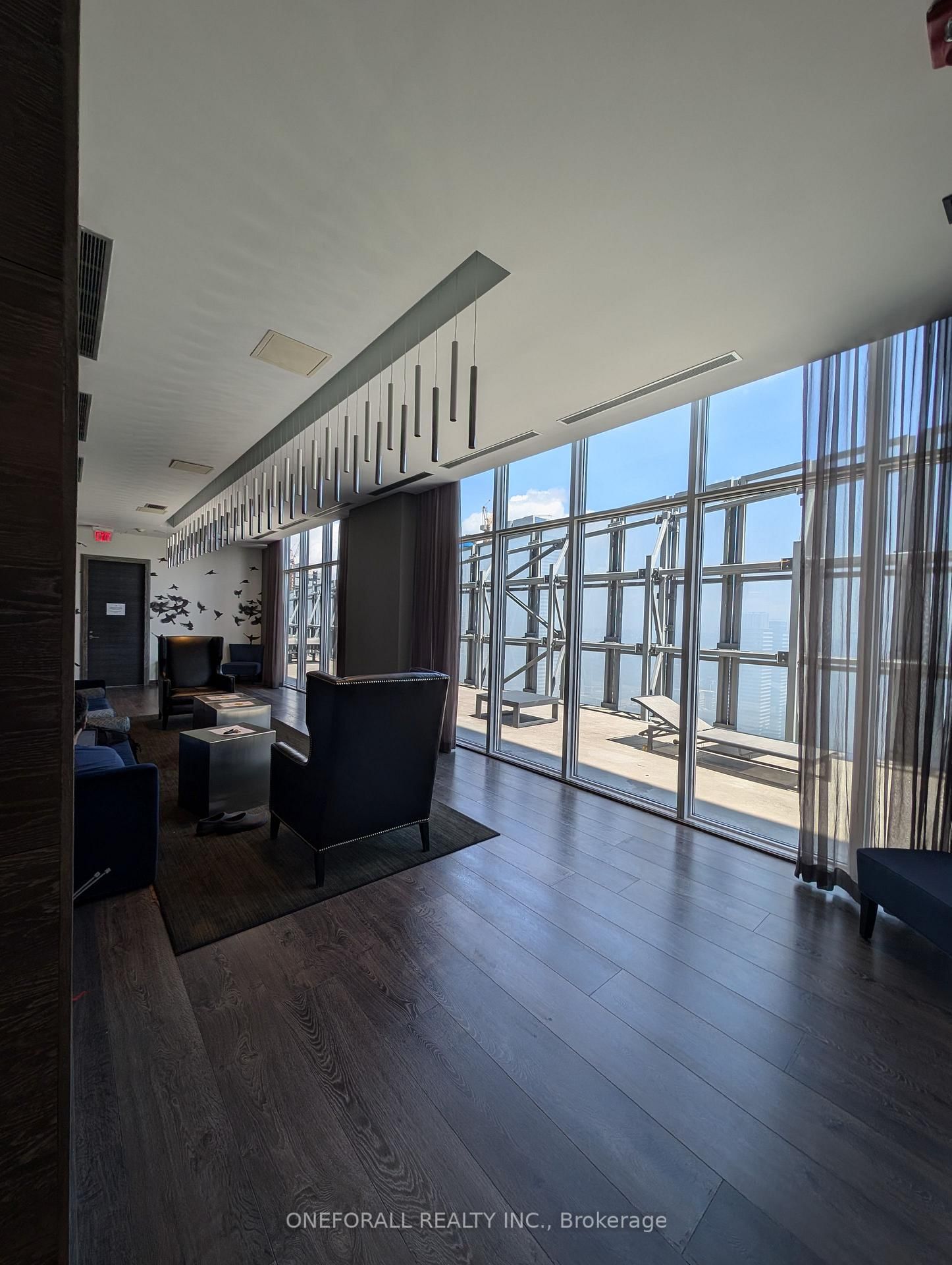 1080 Bay Street, Unit 907 - Photo 10