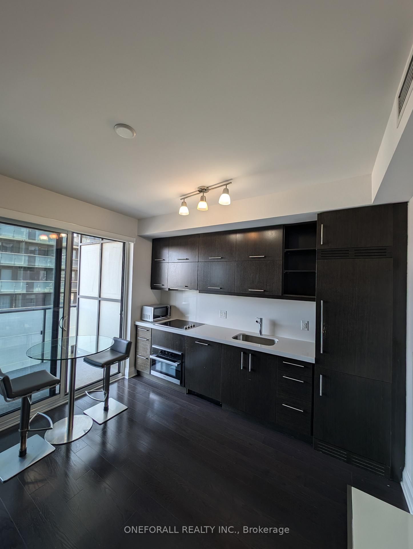 1080 Bay Street, Unit 907 - Photo 20