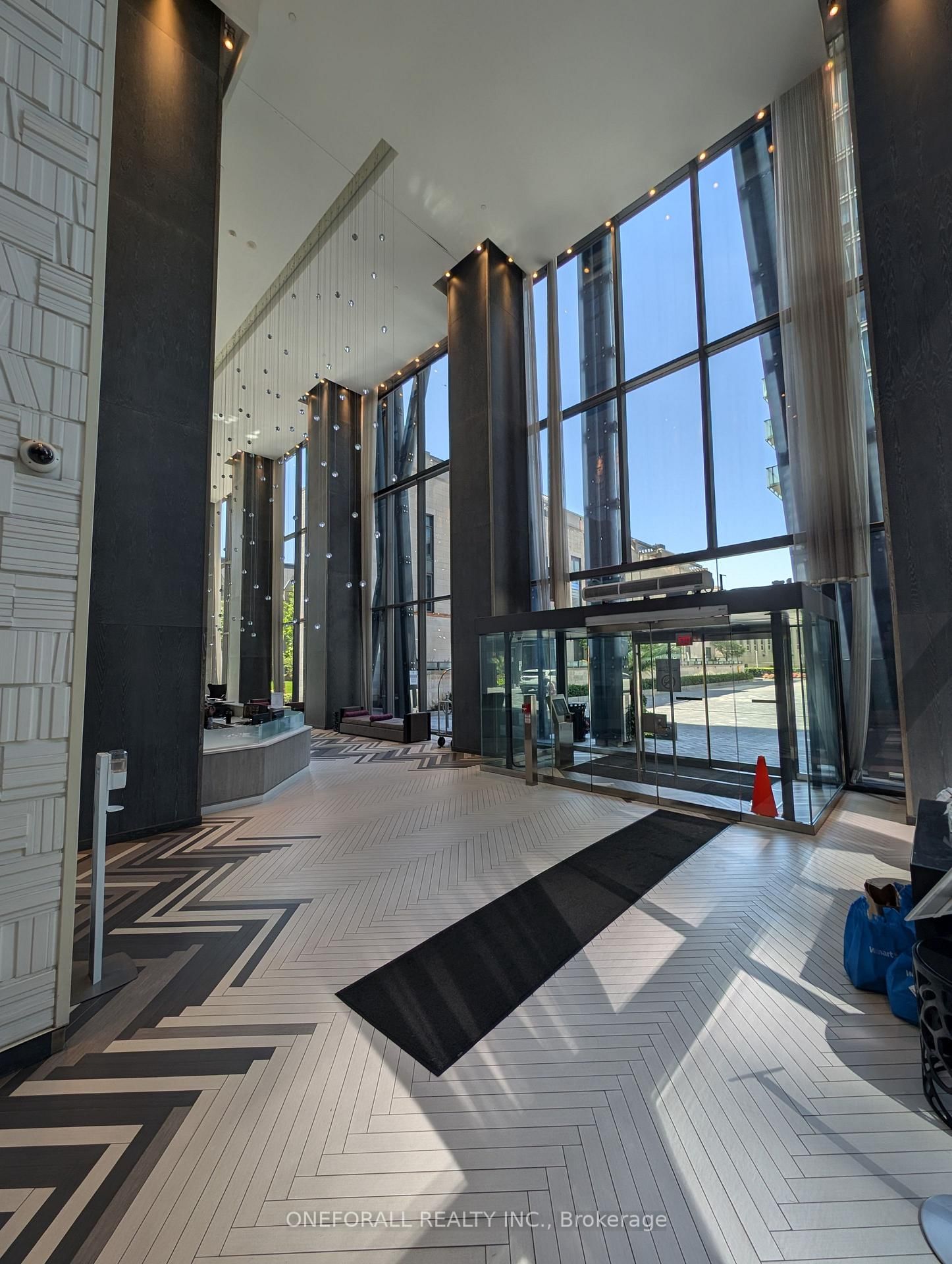 1080 Bay Street, Unit 907 - Photo 6