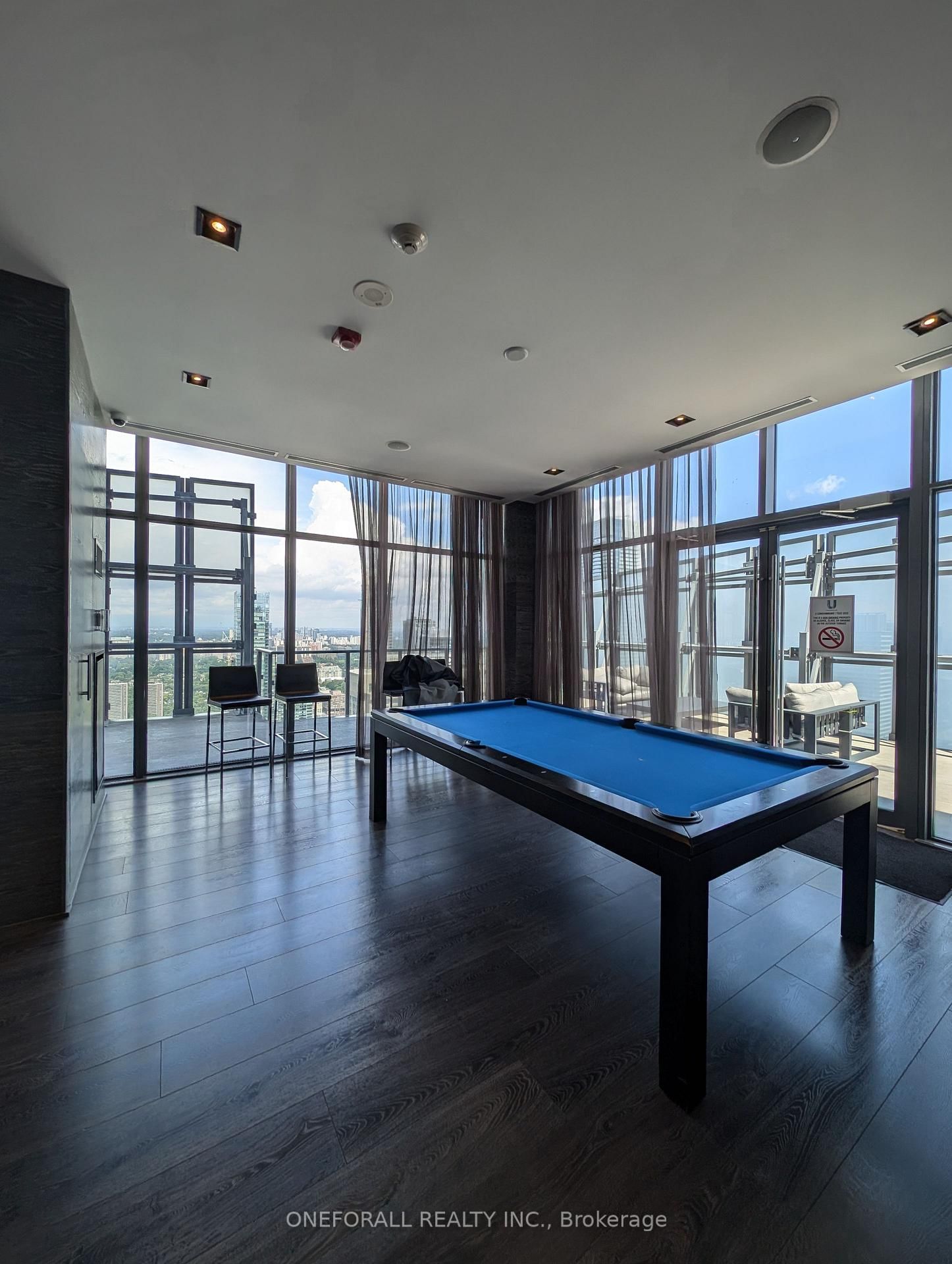 1080 Bay Street, Unit 907 - Photo 8
