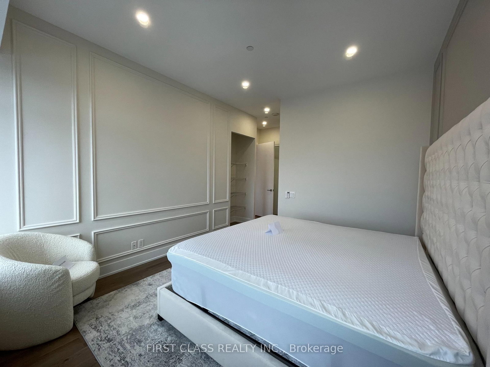 111 St Clair Avenue W, Unit 1505 - Photo 12