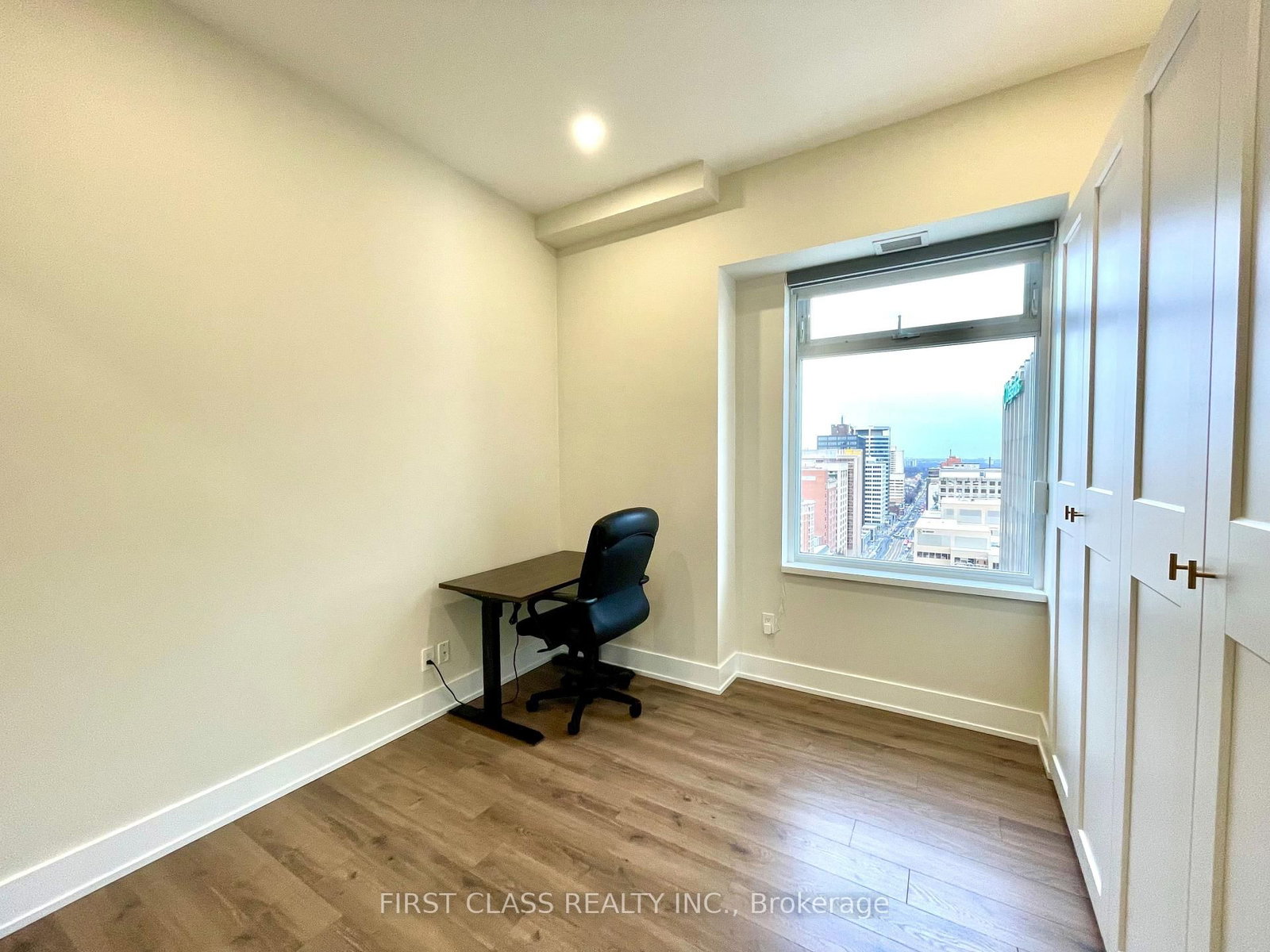 111 St Clair Avenue W, Unit 1505 - Photo 14