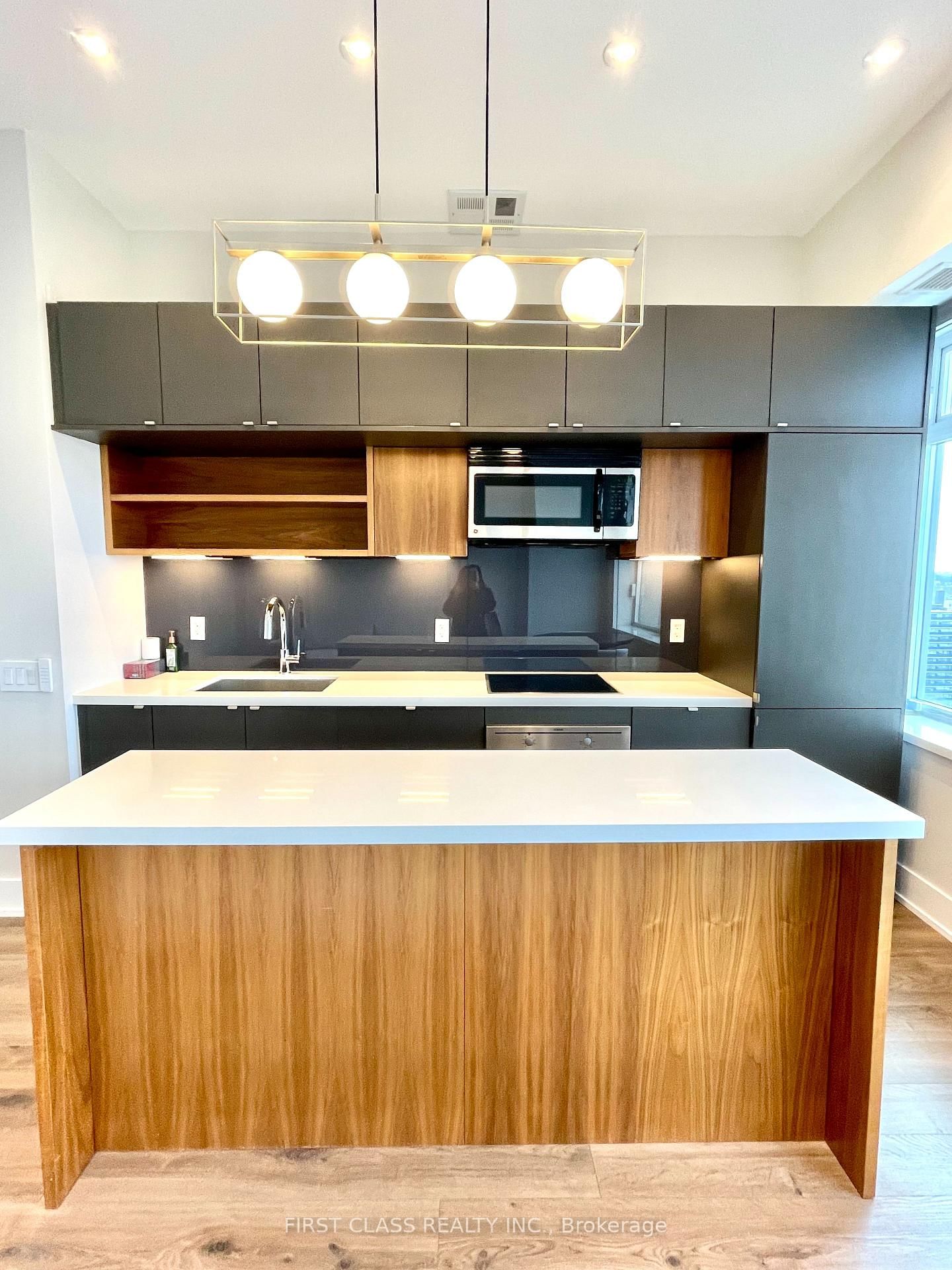 111 St Clair Avenue W, Unit 1505 - Photo 8