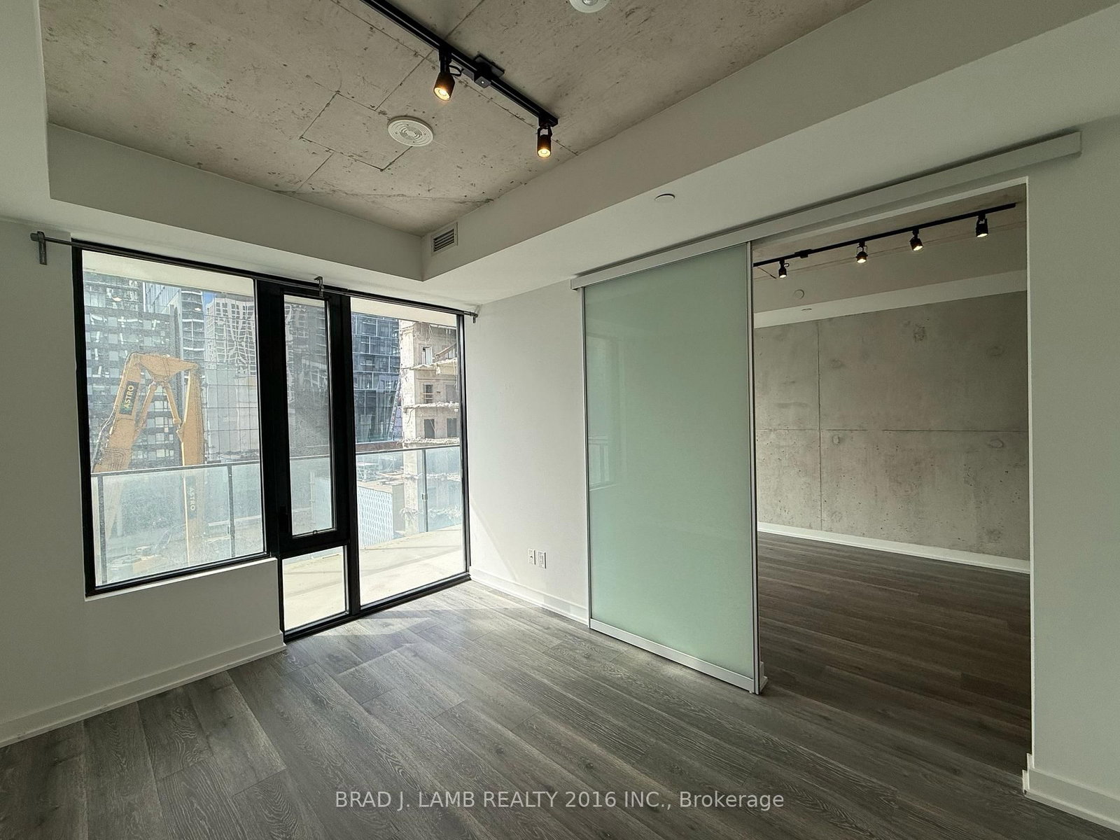 55 Ontario Street, Unit 507 - Photo 3