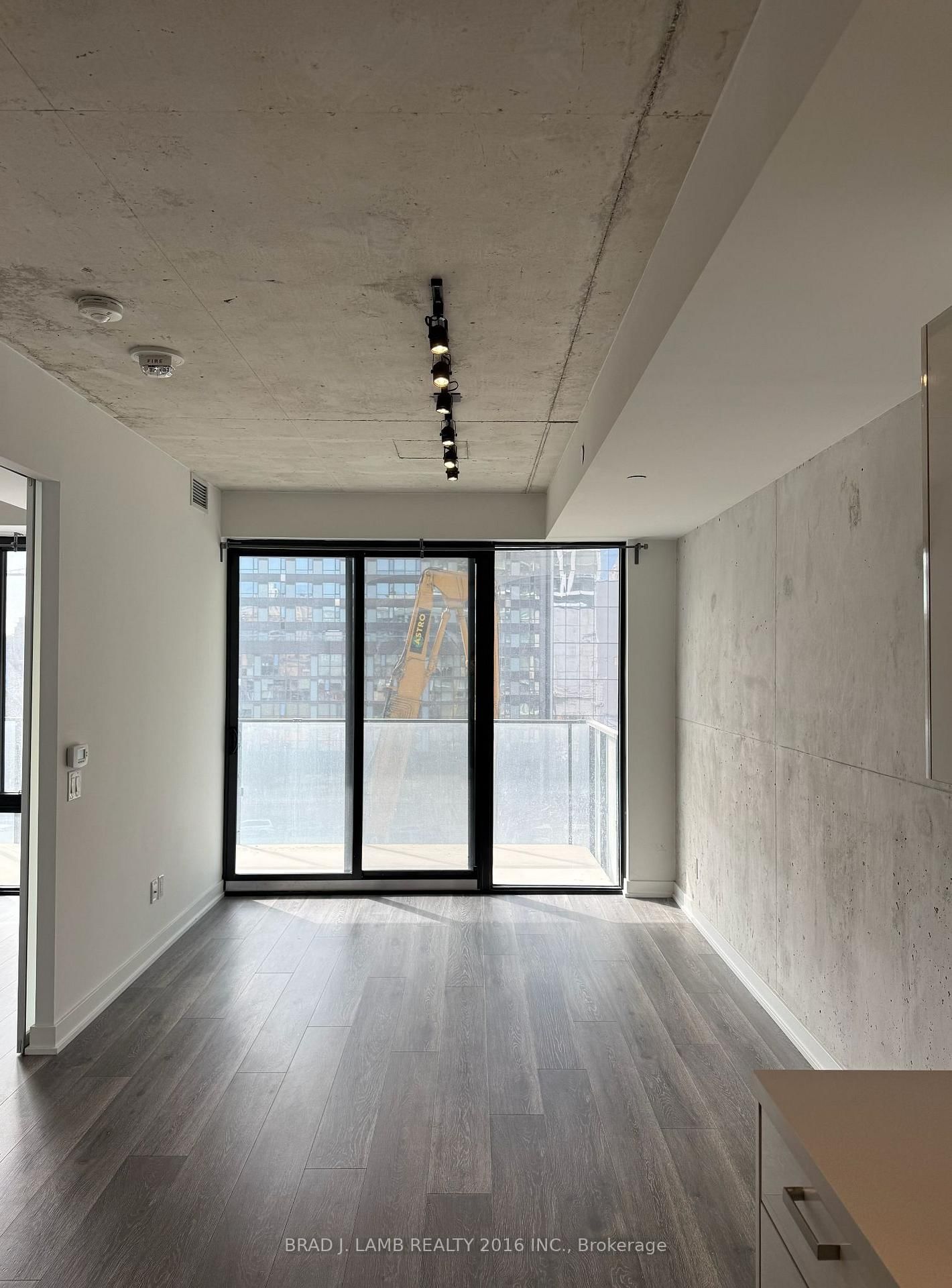55 Ontario Street, Unit 507 - Photo 4