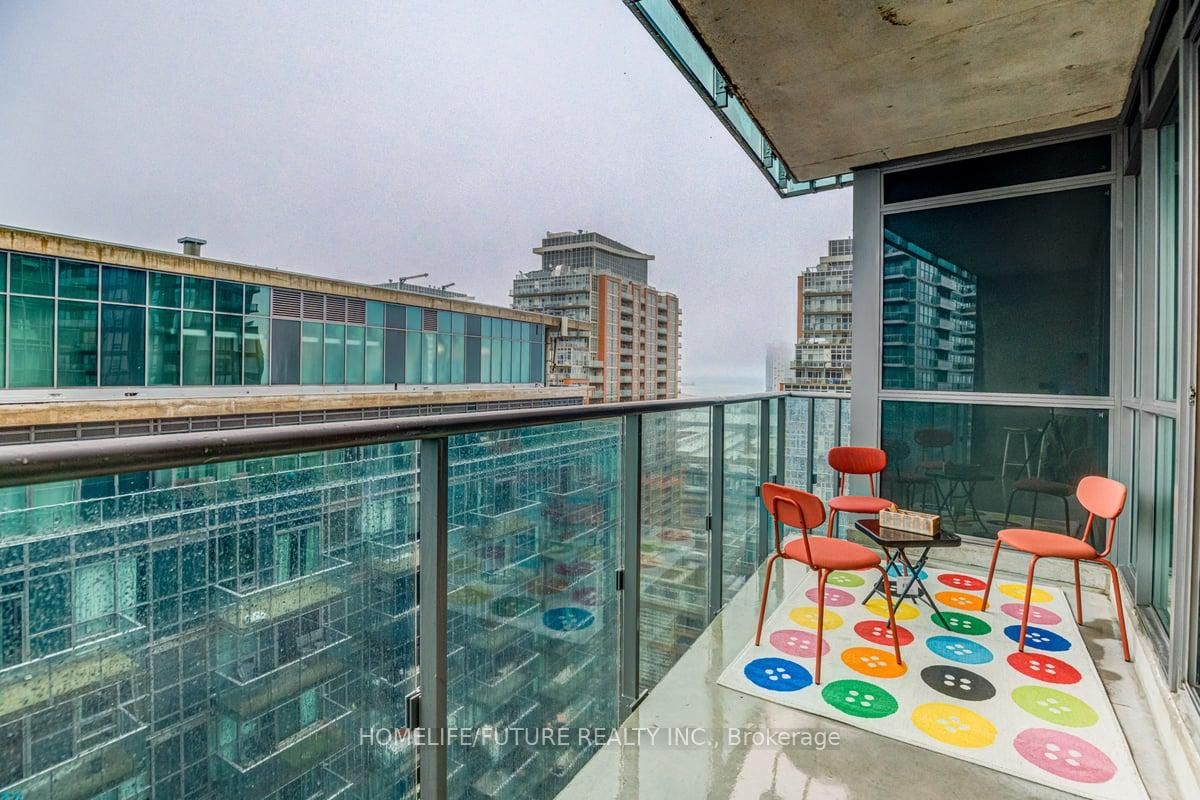 150 East Liberty Street, Unit 1605 - Photo 20