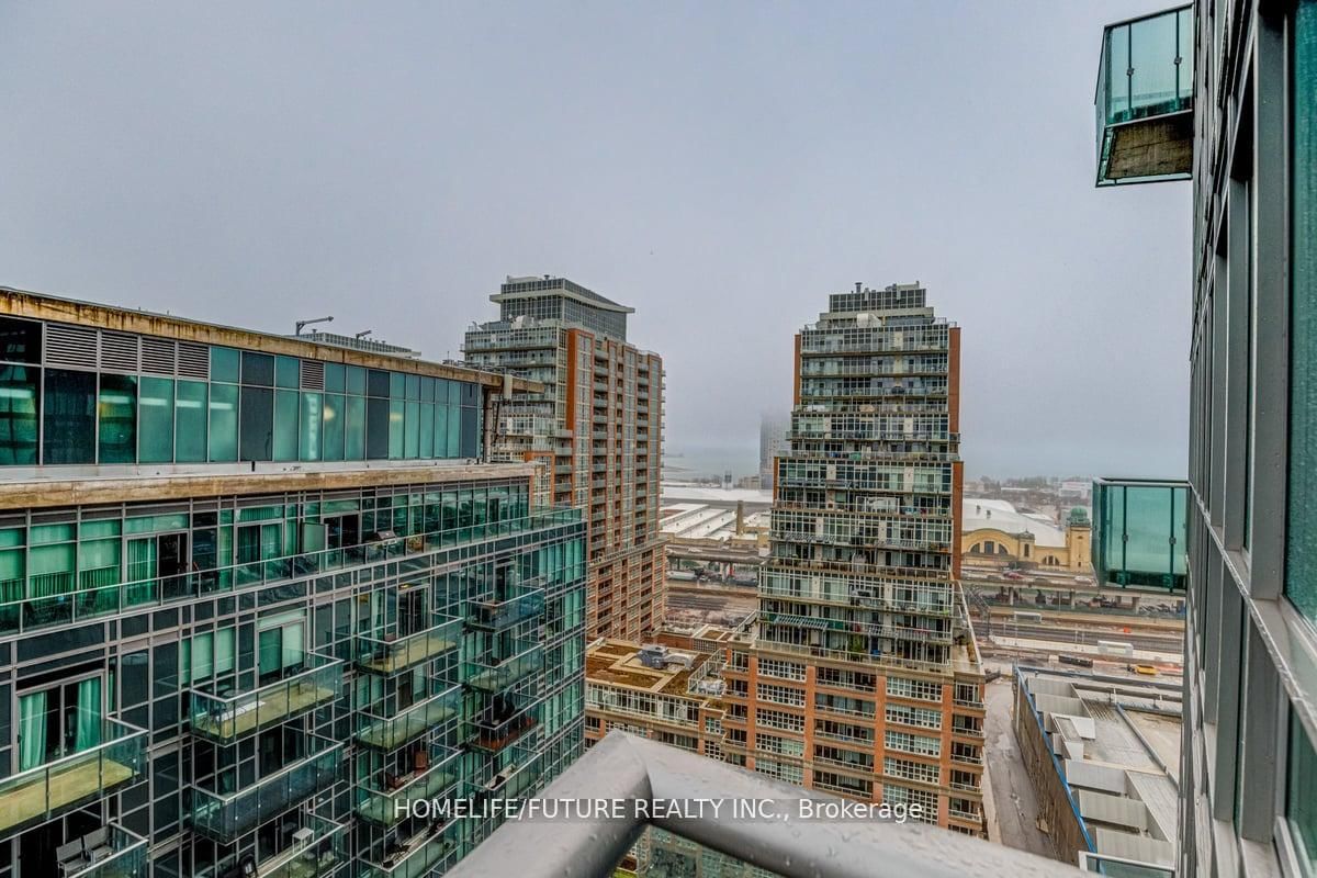 150 East Liberty Street, Unit 1605 - Photo 21
