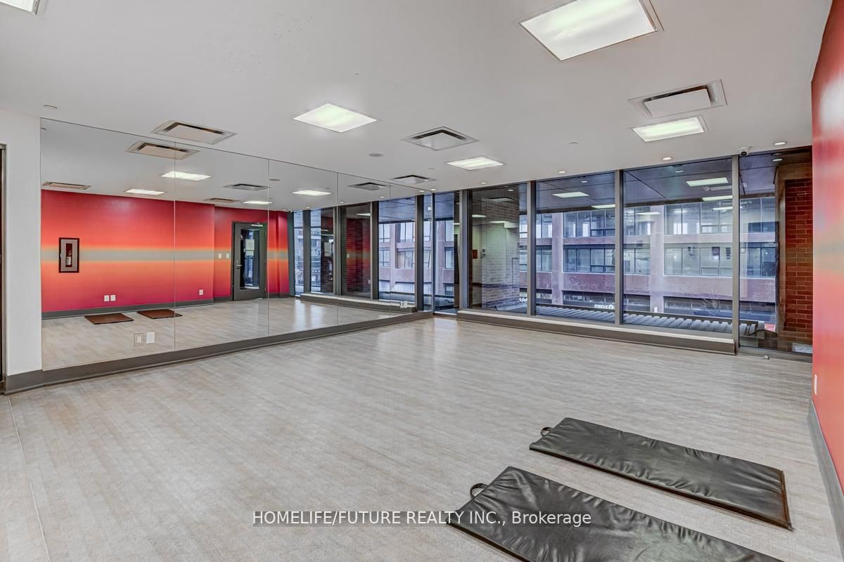 150 East Liberty Street, Unit 1605 - Photo 27