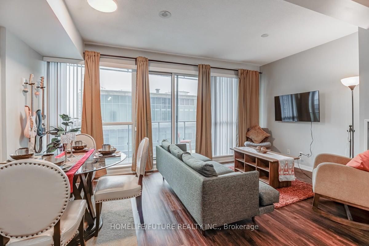 150 East Liberty Street, Unit 1605 - Photo 9