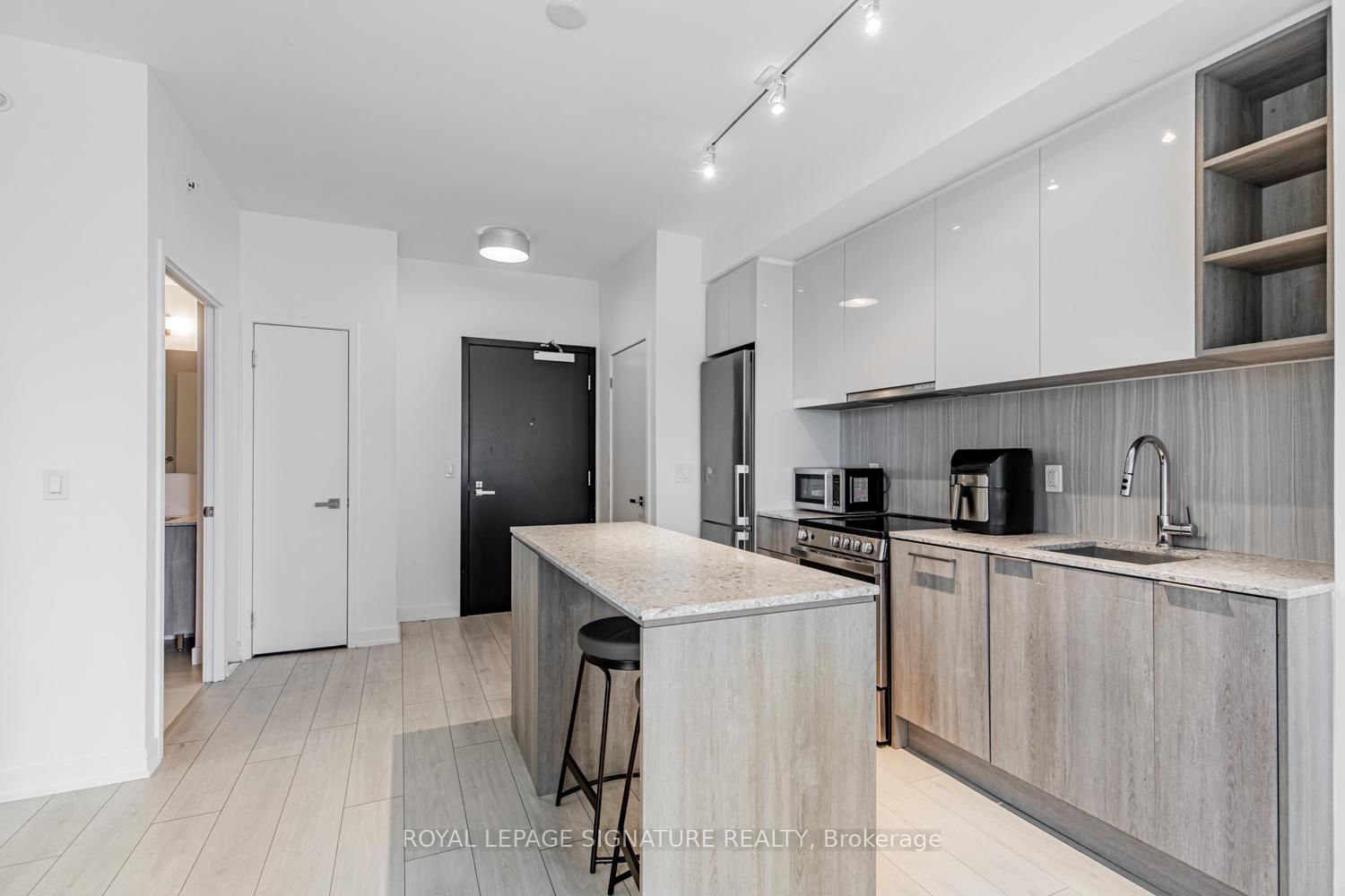 31 Tippett Road, Unit 1208 - Photo 10