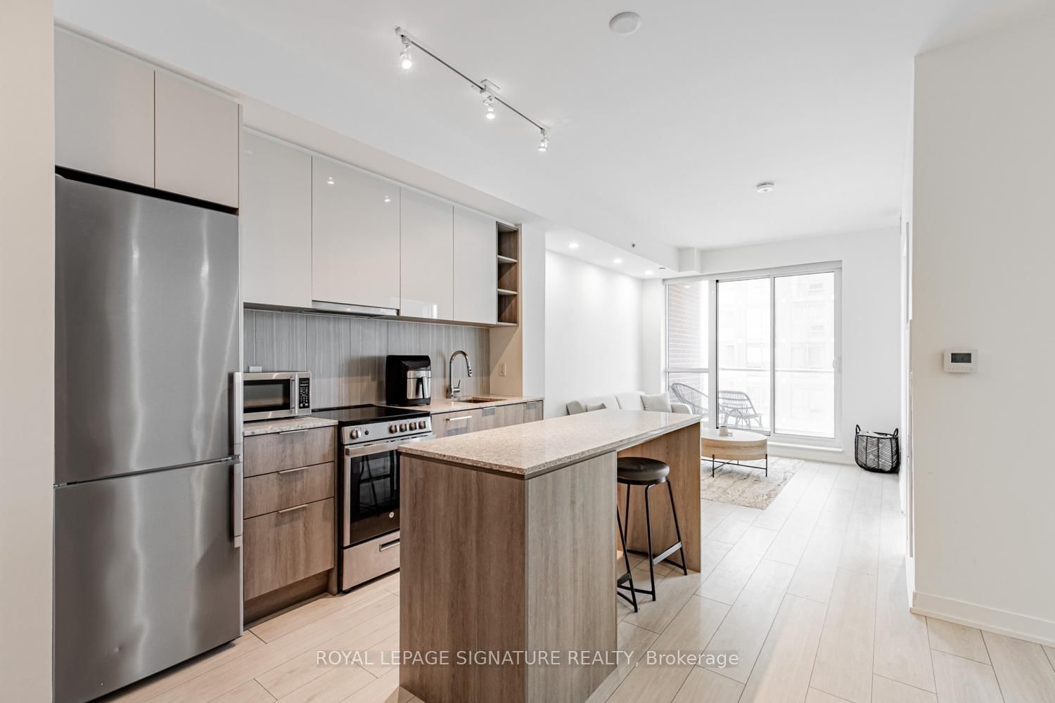 31 Tippett Road, Unit 1208 - Photo 12