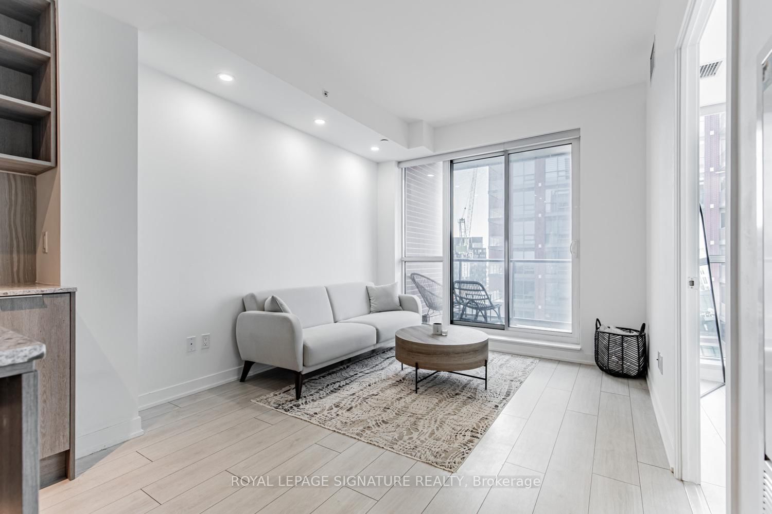 31 Tippett Road, Unit 1208 - Photo 2