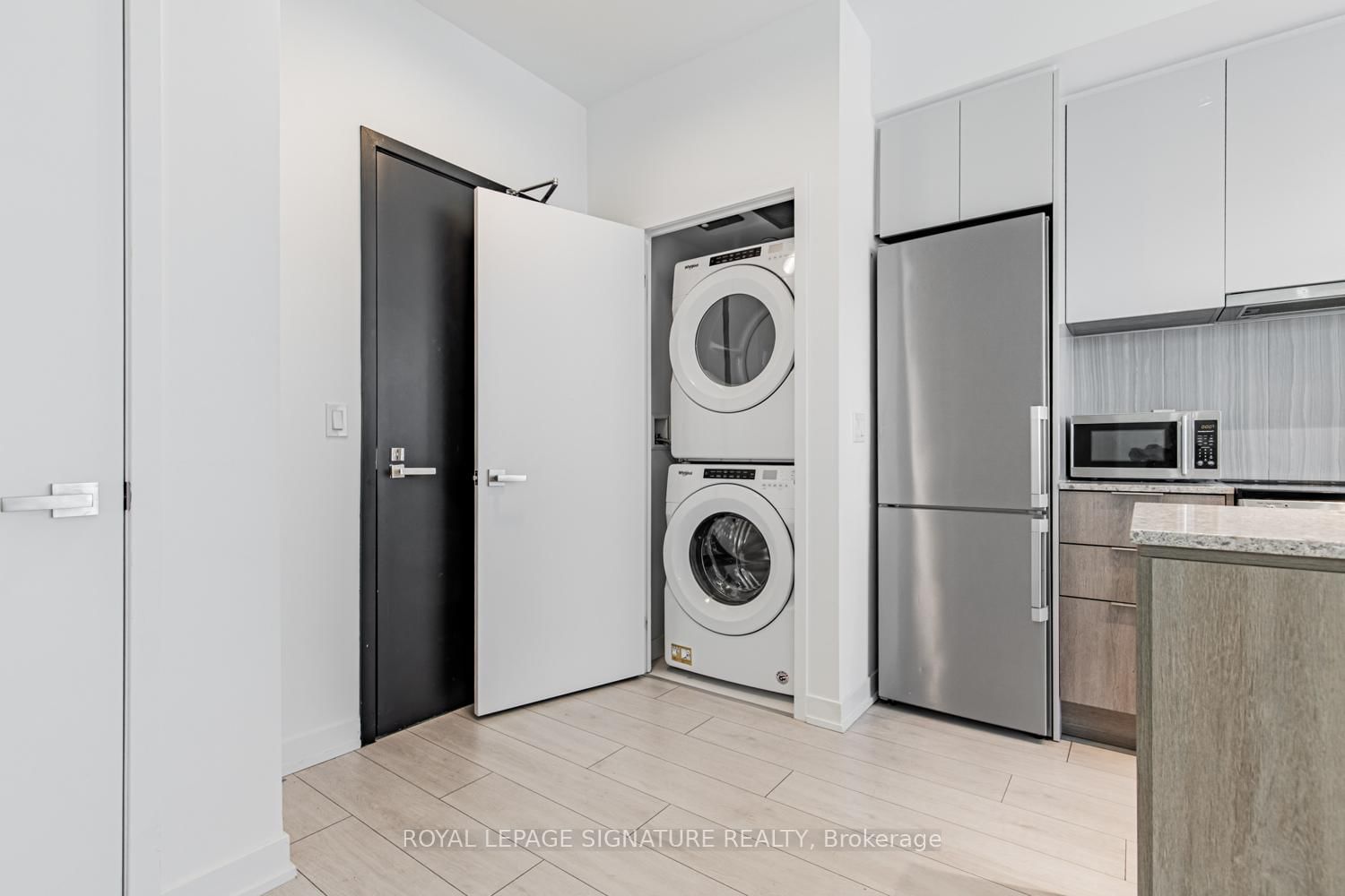 31 Tippett Road, Unit 1208 - Photo 22