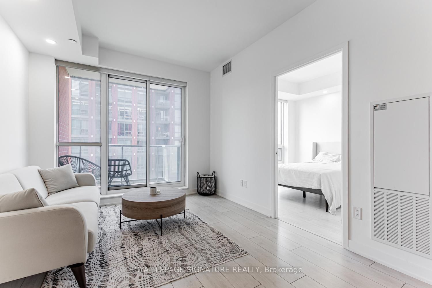31 Tippett Road, Unit 1208 - Photo 5