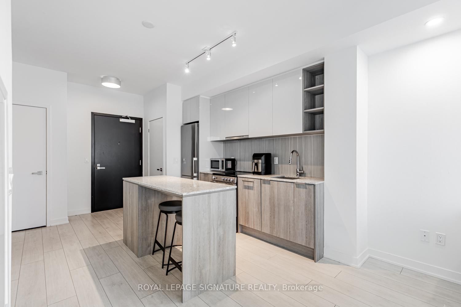 31 Tippett Road, Unit 1208 - Photo 9
