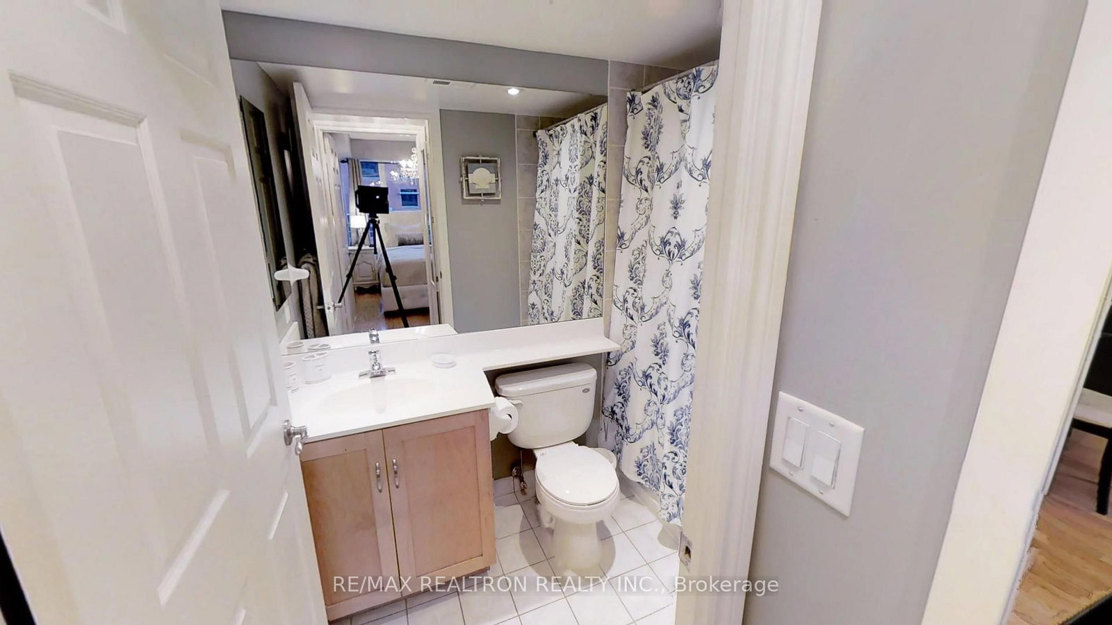 250 Wellington Street W, Unit 1444 - Photo 11