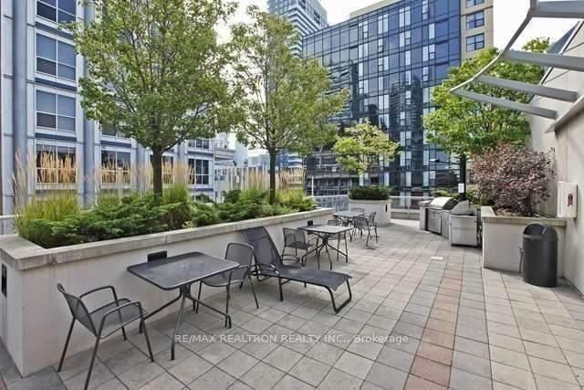 250 Wellington Street W, Unit 1444 - Photo 16