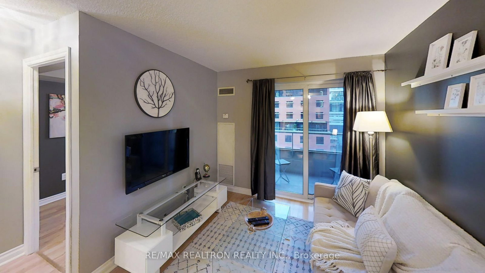 250 Wellington Street W, Unit 1444 - Photo 2